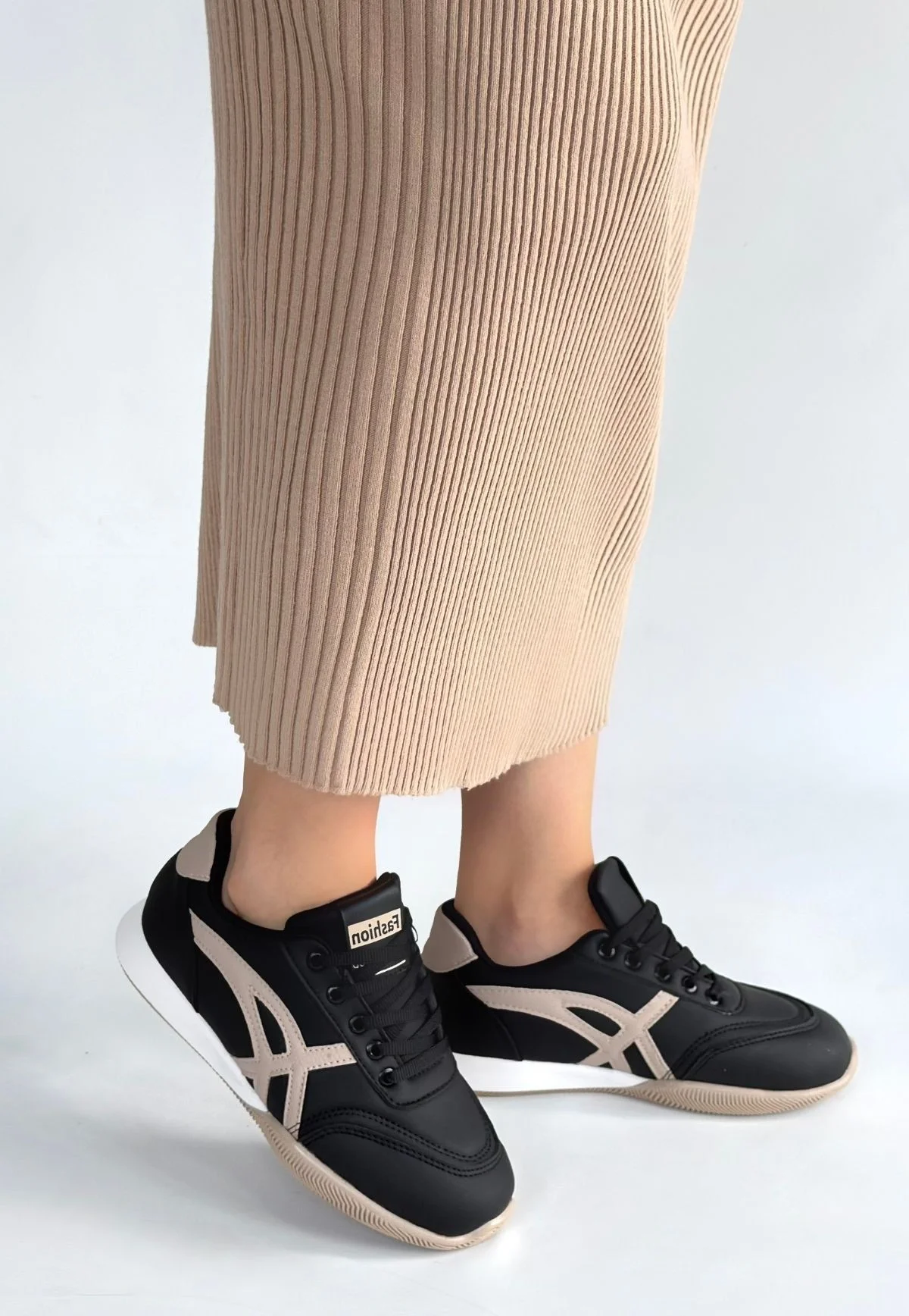 Zlay Siyah Cilt Bej Detaylı Bağcıklı Spor Ayakkabı