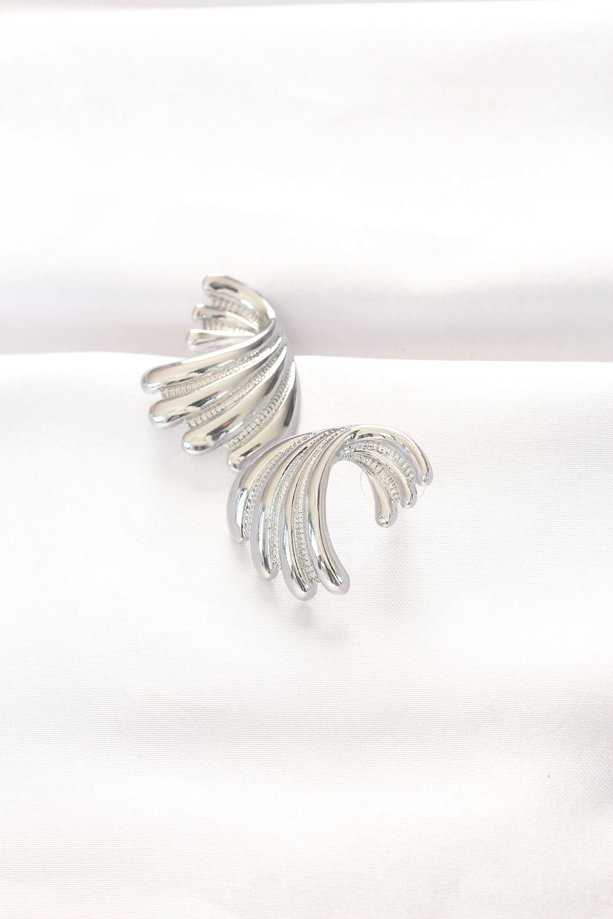 Pirinç Gümüş Renk Küpe