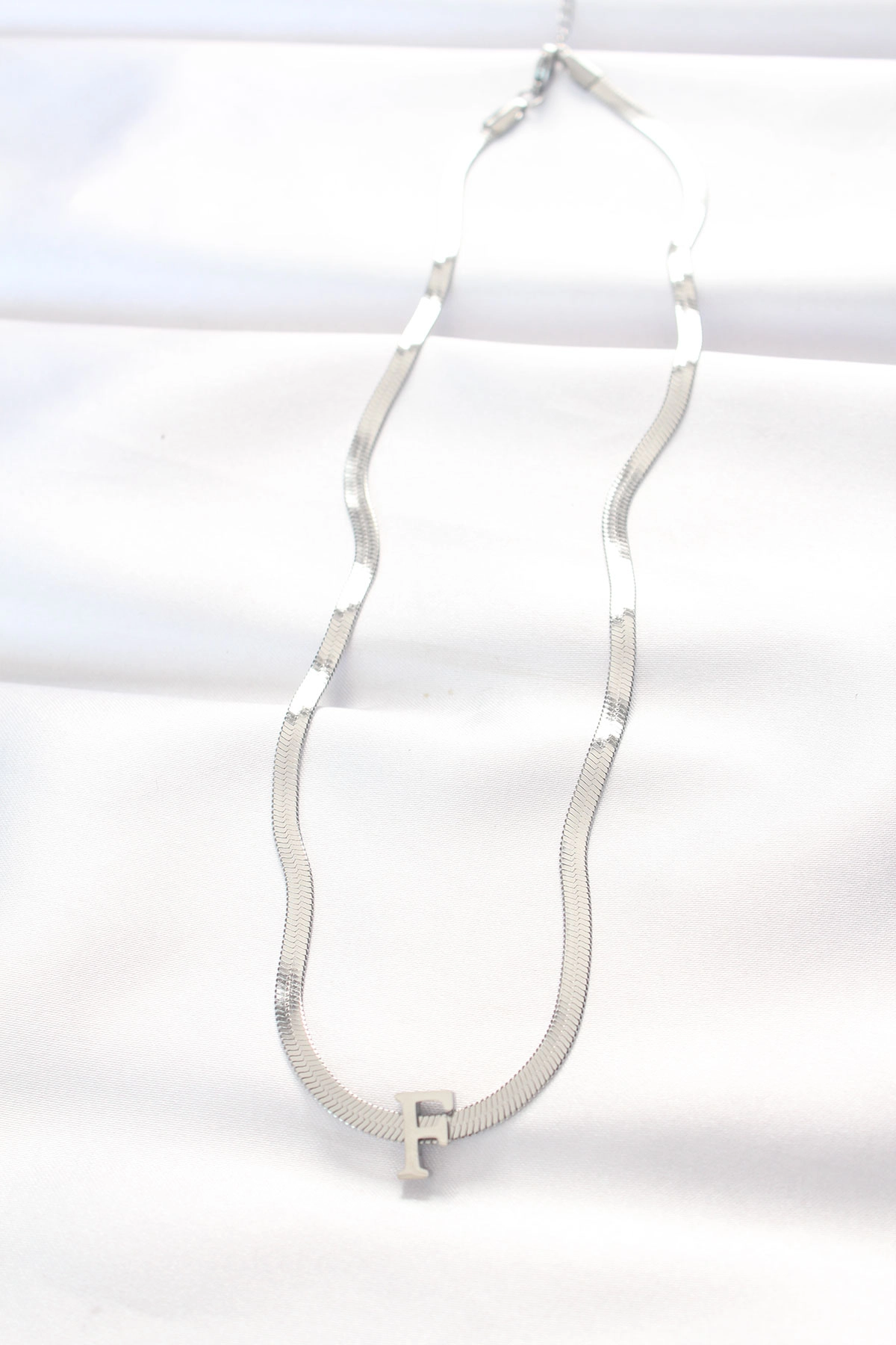 316L Çelik F Harfli Silver Renk İtalyan Zincirli Kolye