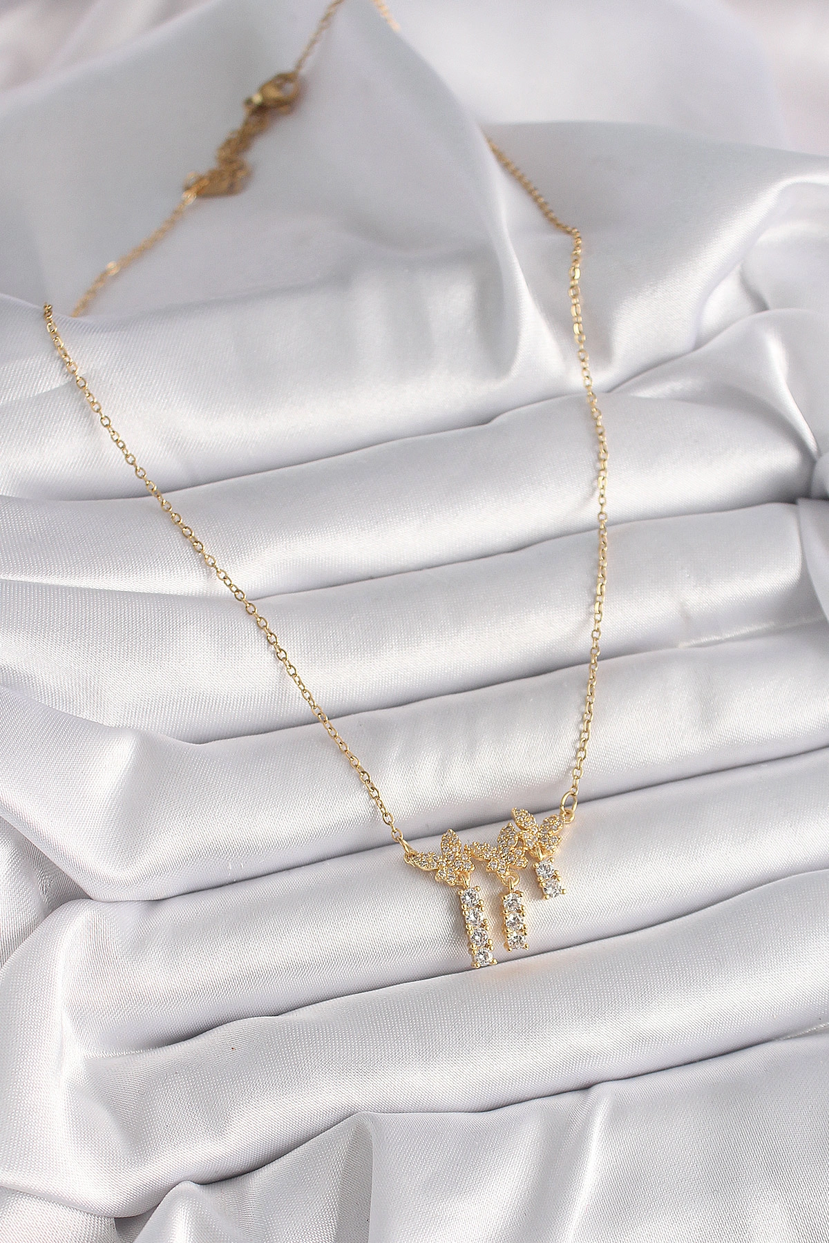 316L Çelik Gold Renk Zincir Zirkon Taşlı Kelebek Model Sallantı Detay Kadın Kolye