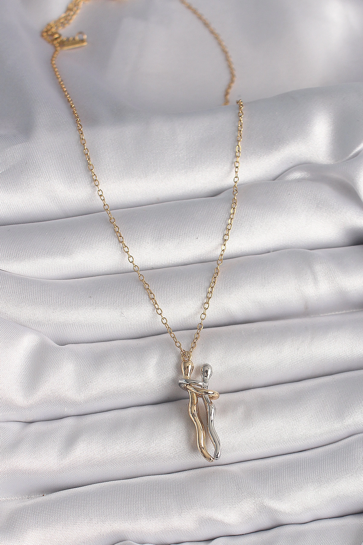 316L Çelik Gold Renk Zincir Renkli Sarılma Model Kadın Kolye