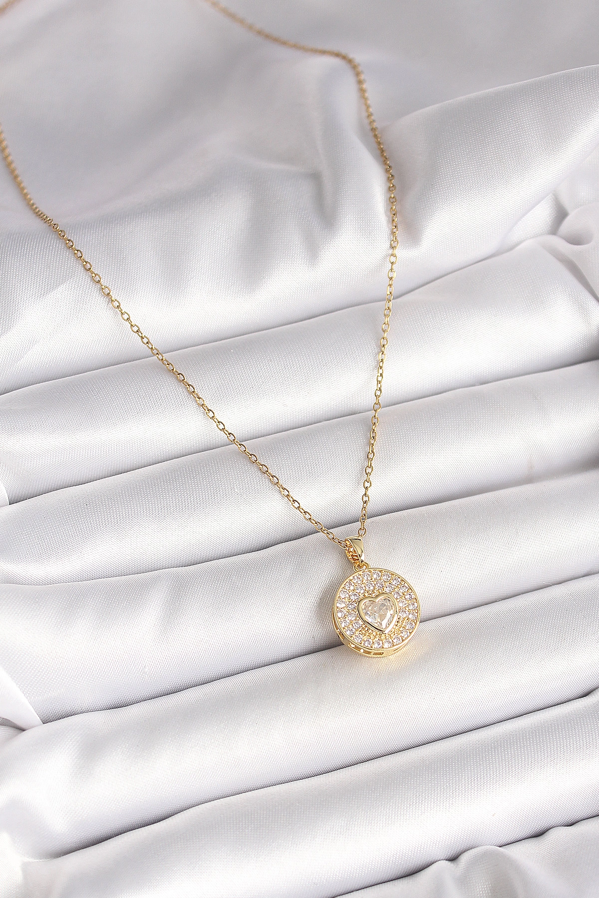 316L Çelik Gold Renk Zincir Madalyon Zirkon Taşlı Kalp Model Kadın Kolye