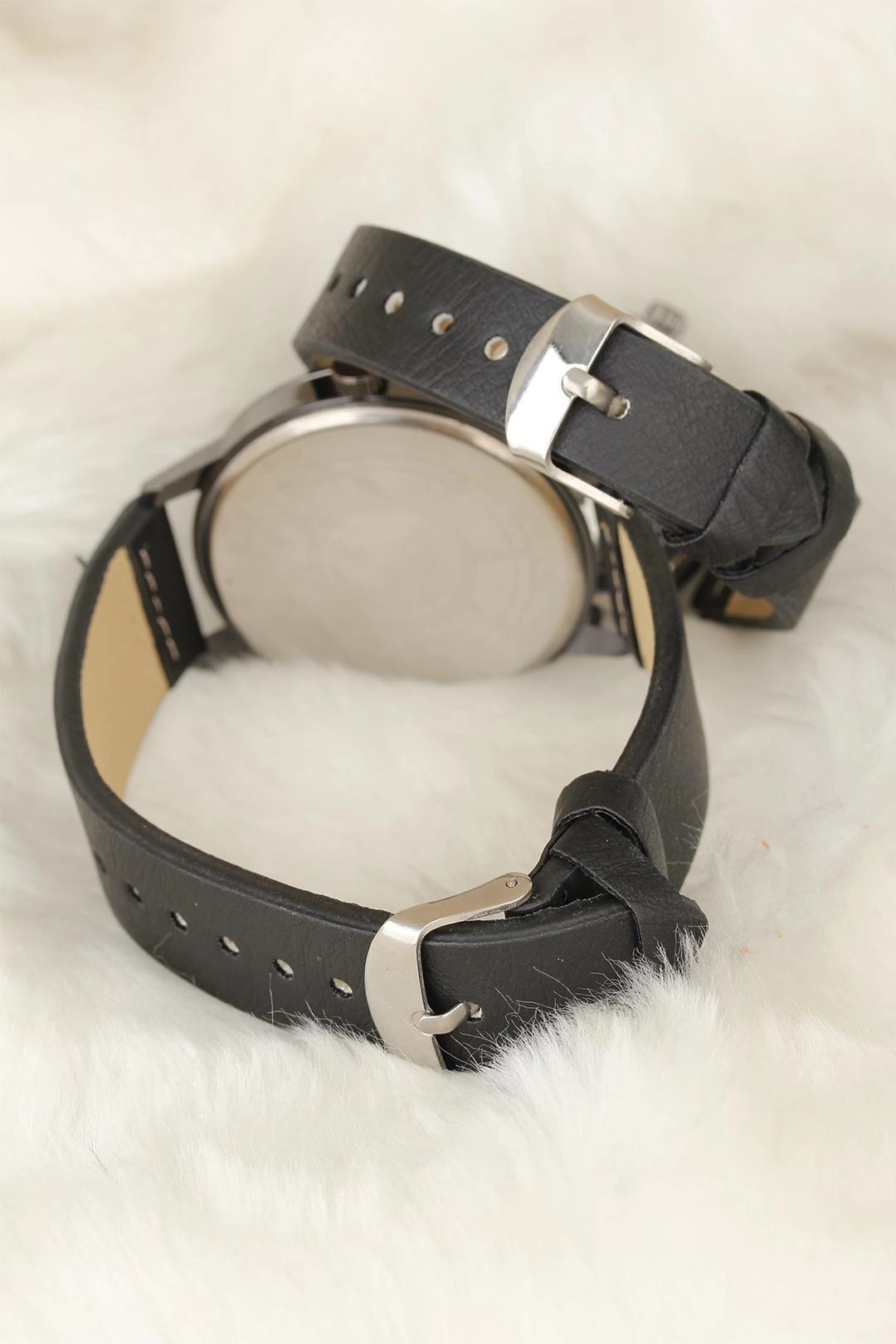 Siyah Deri Kordonlu Füme Renk Metal Kasa Sevgili Saatleri