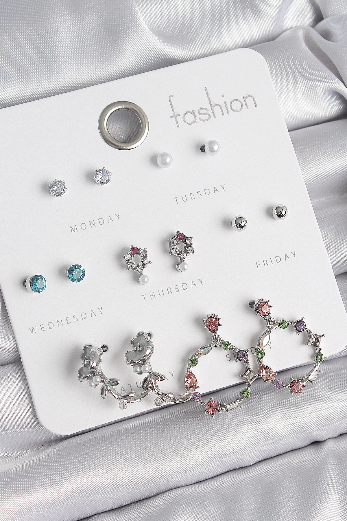 Pirinç Gümüş Renk Zirkon Taşlı Gül Figür Halka Model 7 Çift Kadın Küpe Seti