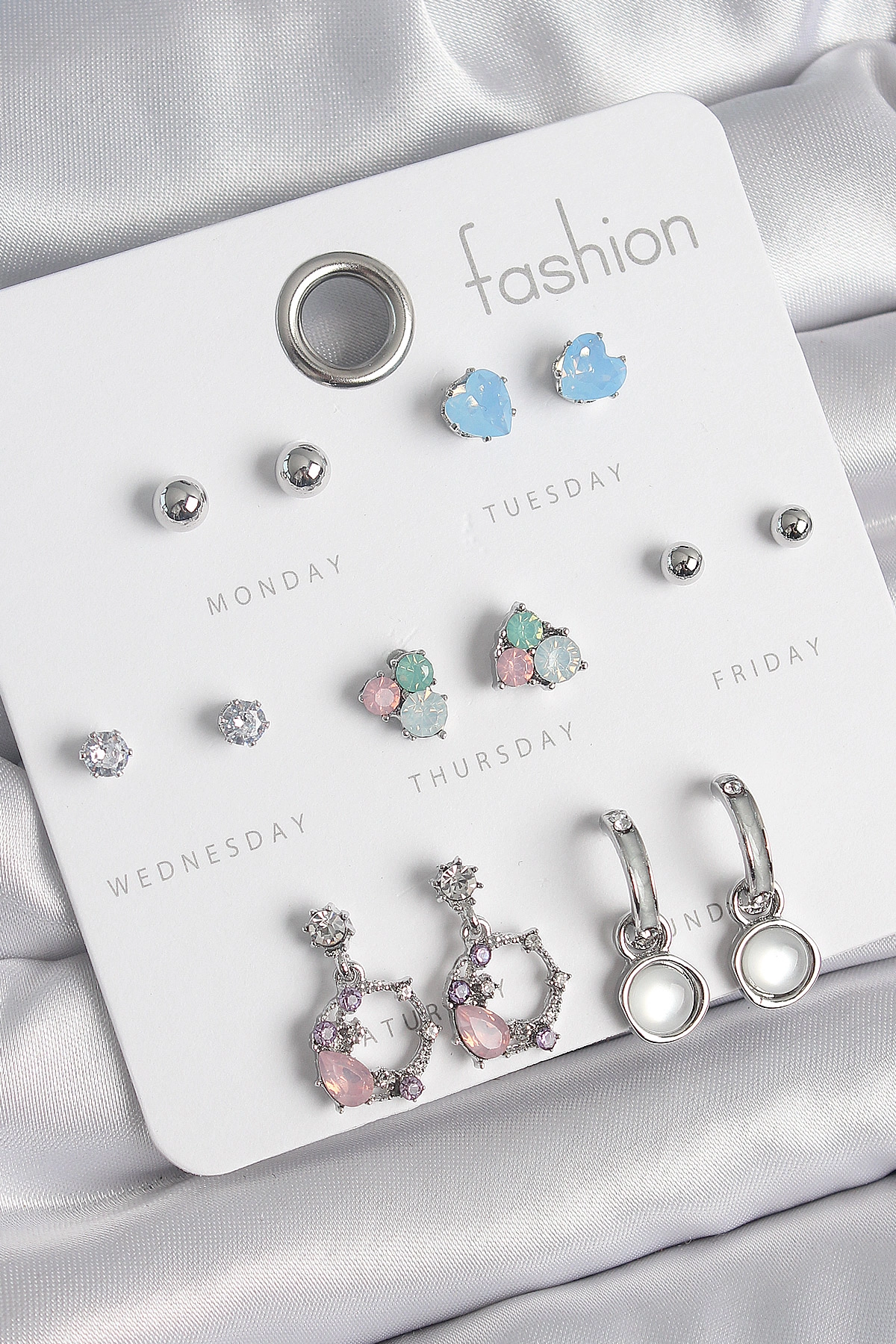 Pirinç Gümüş Renk Zirkon Taşlı Sallantı Halka Model Çiçek Detay 7 Çift Kadın Küpe Seti