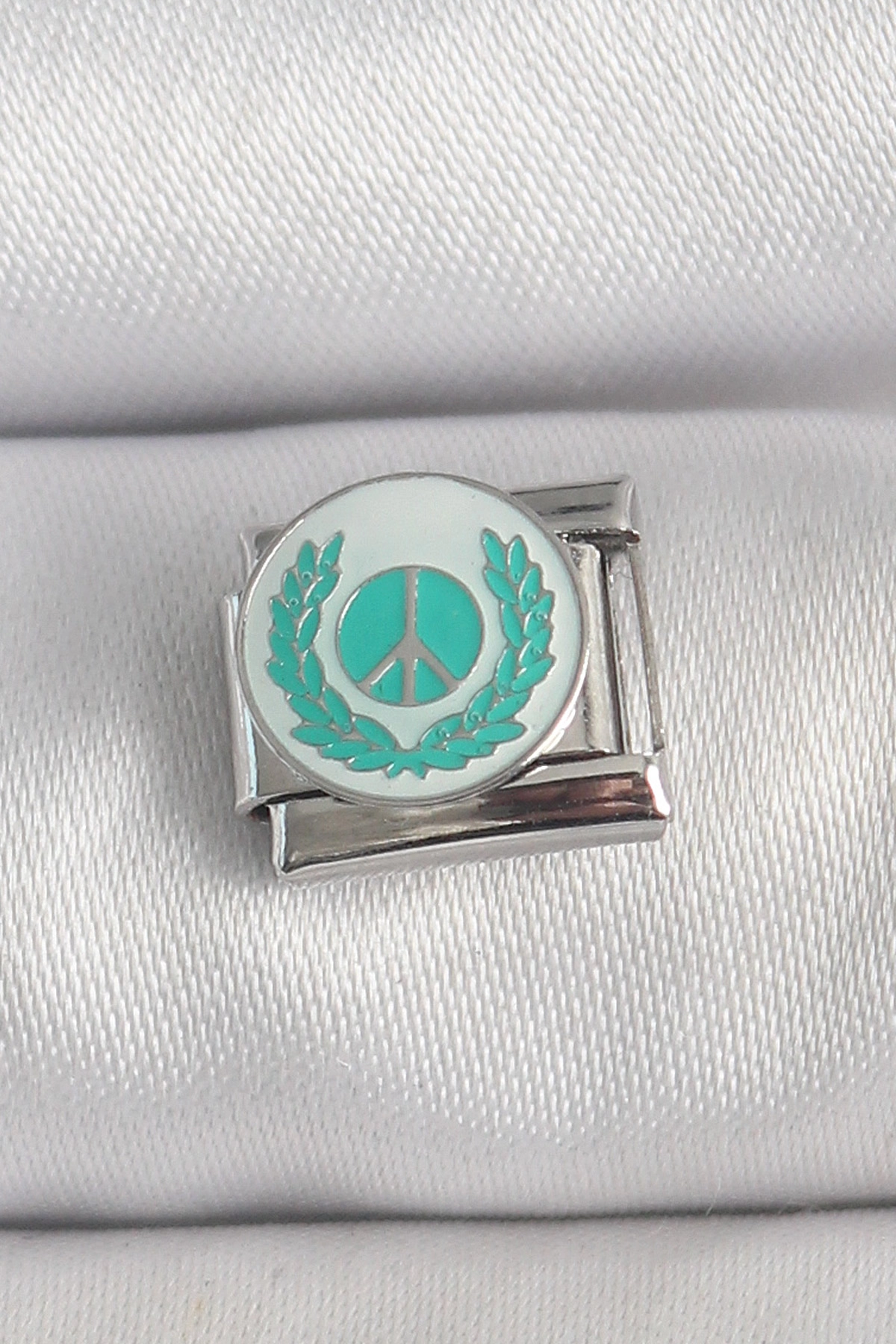 316L Çelik Gümüş Renk Beyaz Mavi Barış İşareti İşlemeli Nomination Charm