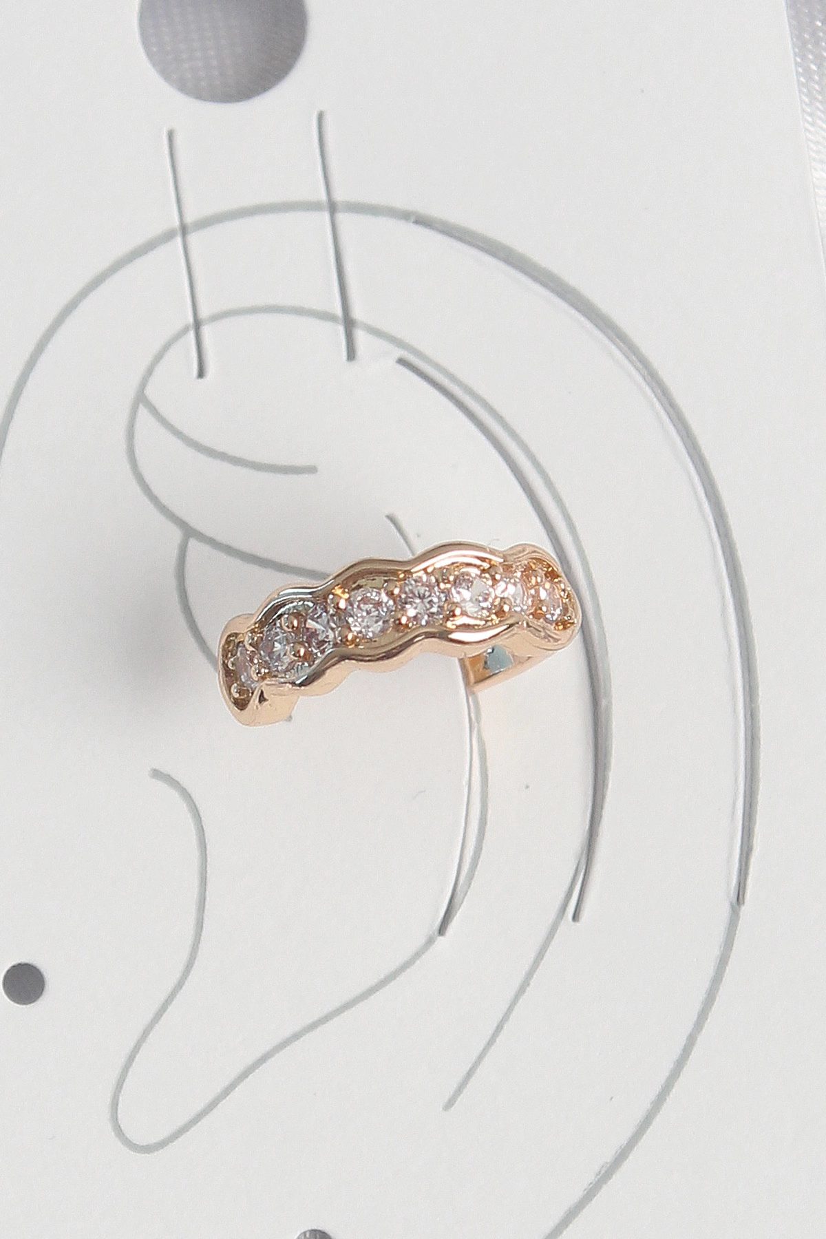 Pirinç Gold Renk Zirkon Taşlı Kadın Kıkırdak Küpe