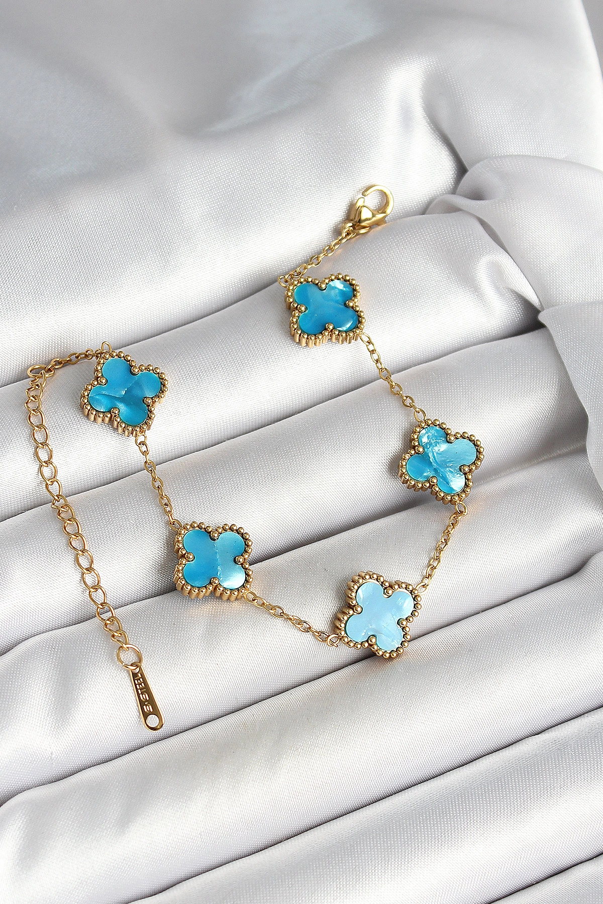 316L Çelik Sedefli Gökyüzü Mavisi Gold Renk Yonca Kadın Bileklik