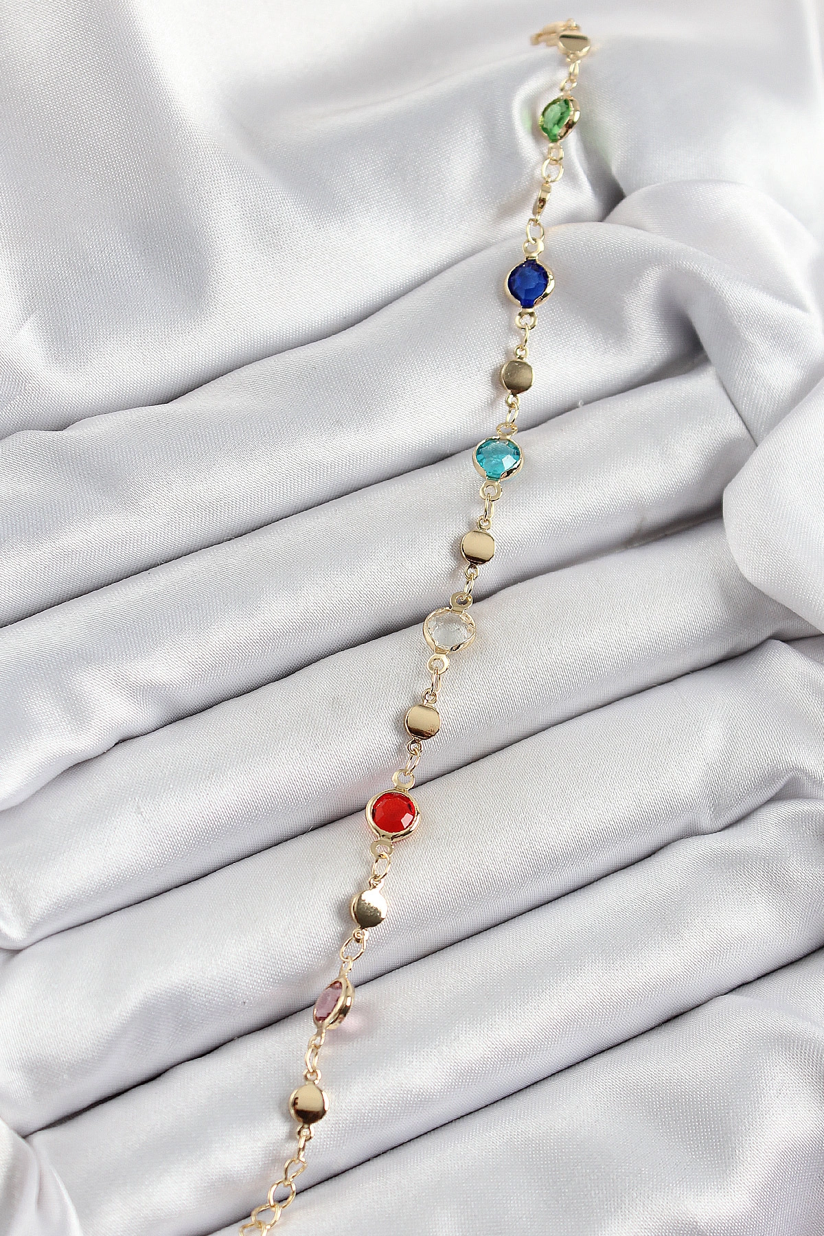 Pirinç Karışık Renk Zirkon Taşlı Gold Renk Kadın Bileklik