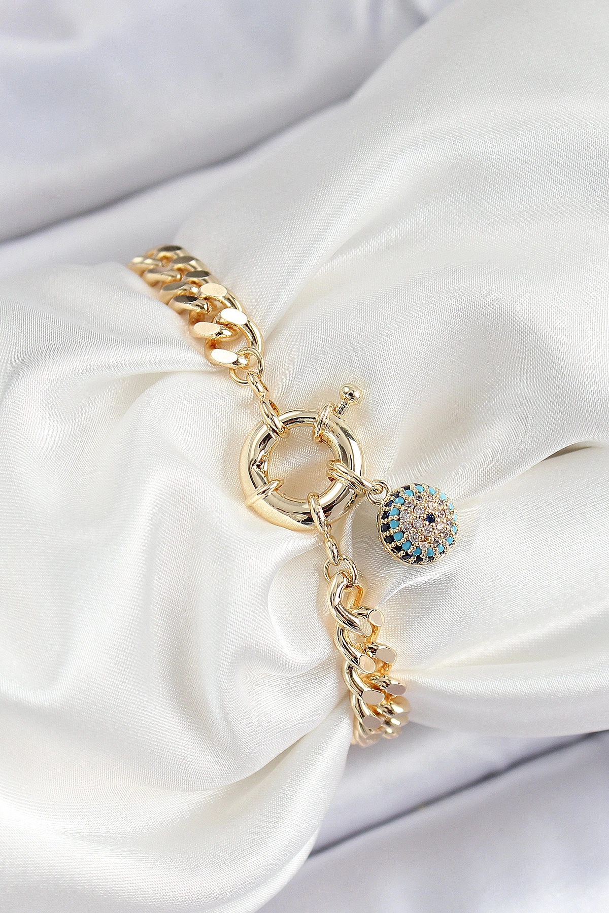 Pirinç Nazar Model Zirkon Taşlı Gold Renk VİP Seri Kadın Bileklik