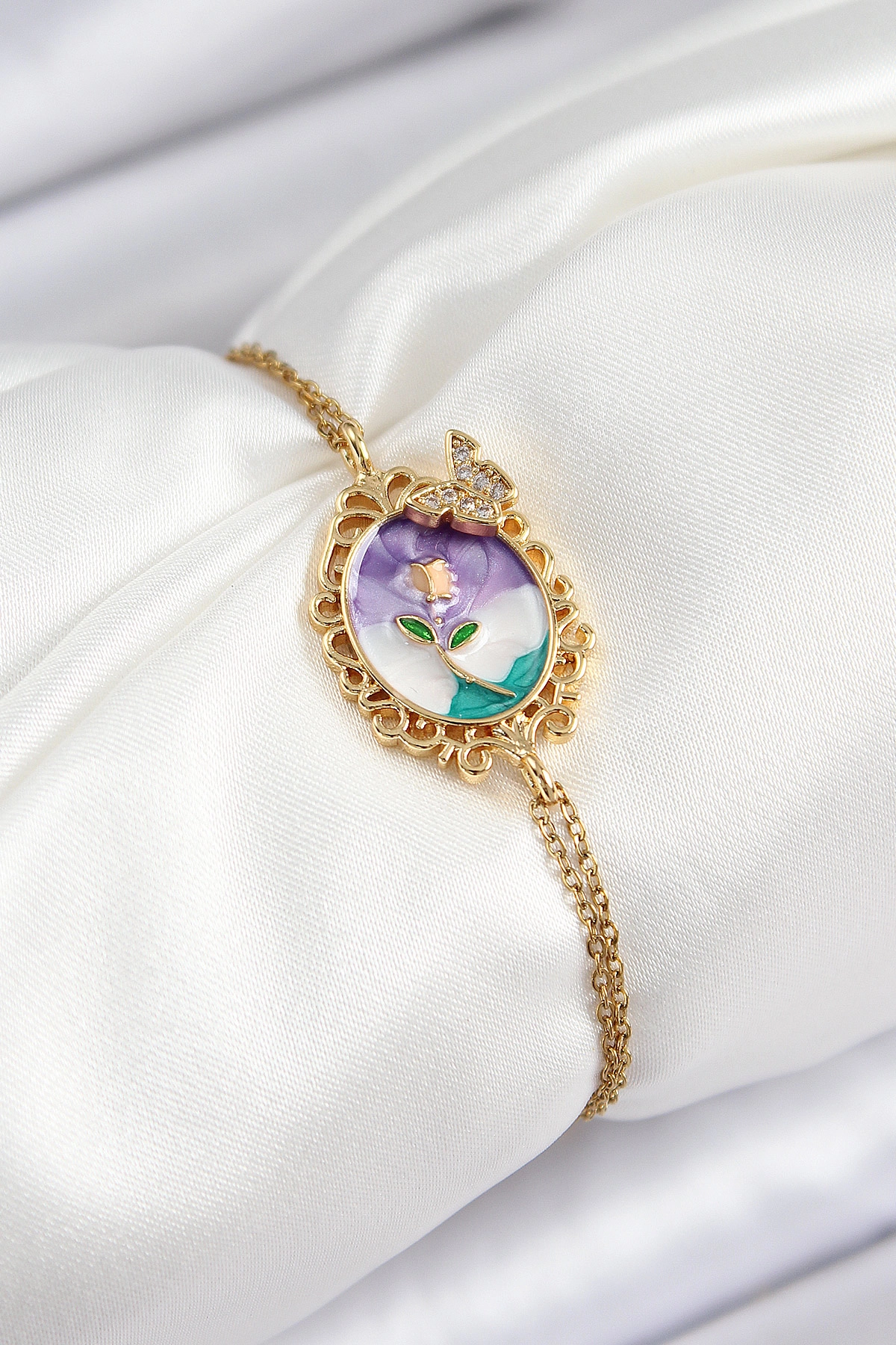 316L Çelik Zincir Mineli Sanatsal Portre Zirkon Taşlı Kelebek Detaylı Çiçek Model Gold Renk Kadın Bileklik