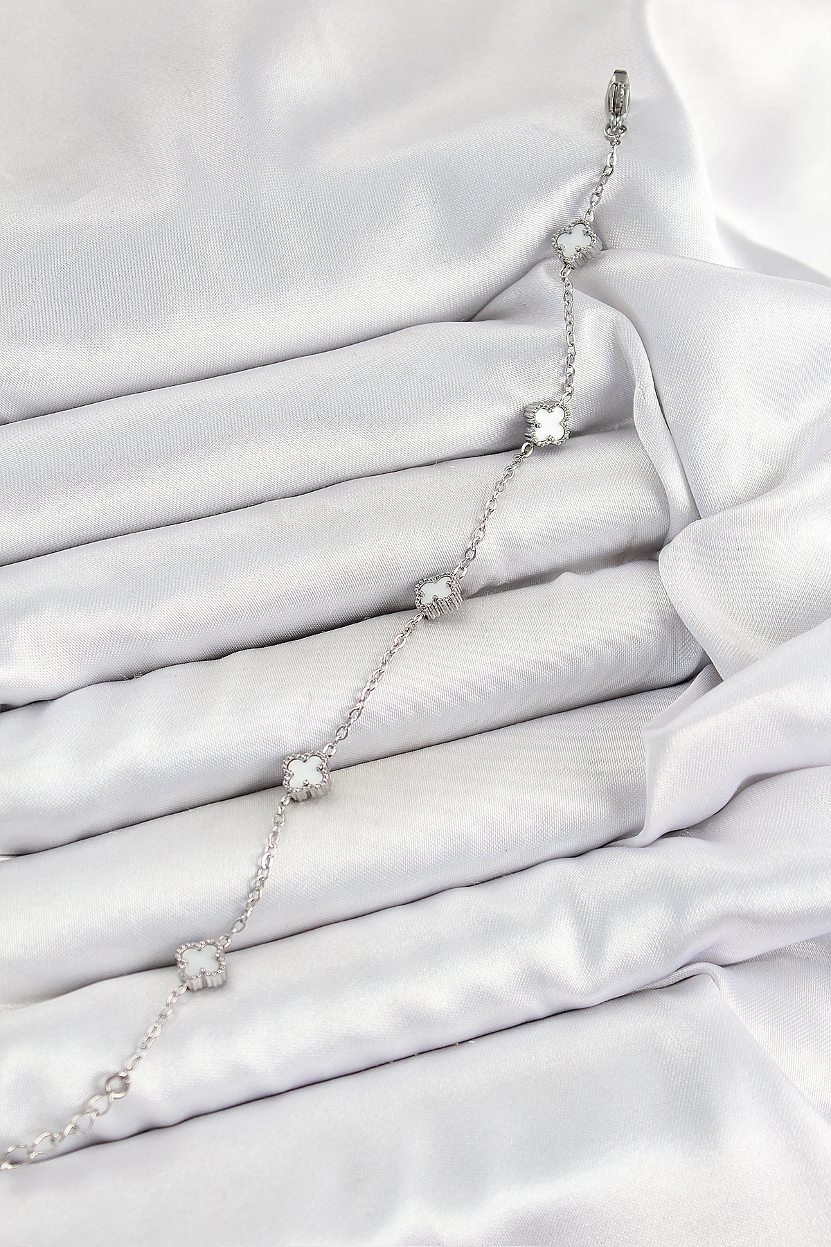 316L Çelik Beyaz Sedef Yonca Model Gümüş Renk Kadın Bileklik