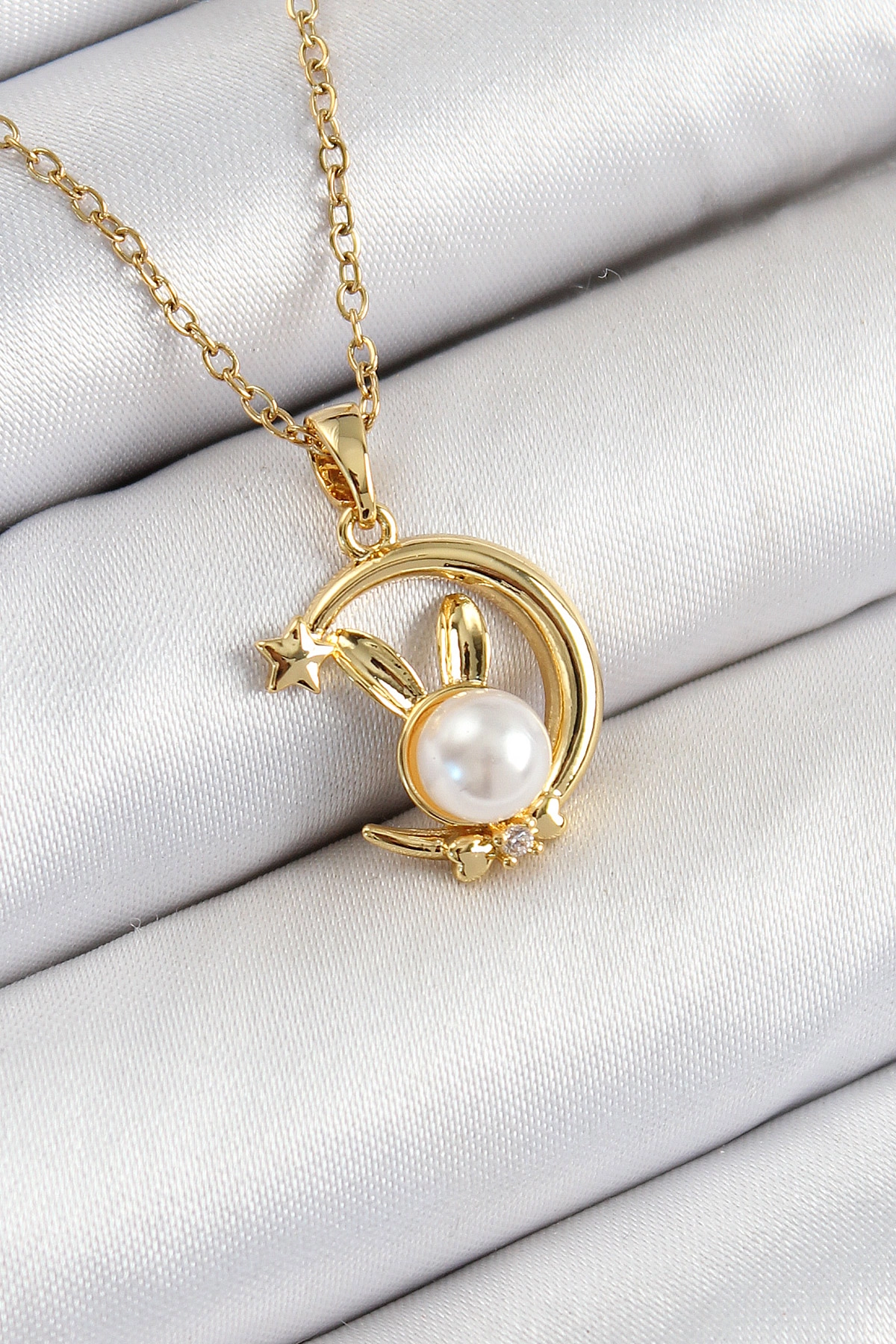 316L Çelik İnci Detaylı Hilal Tavşan Model Gold Renk Kadın Kolye