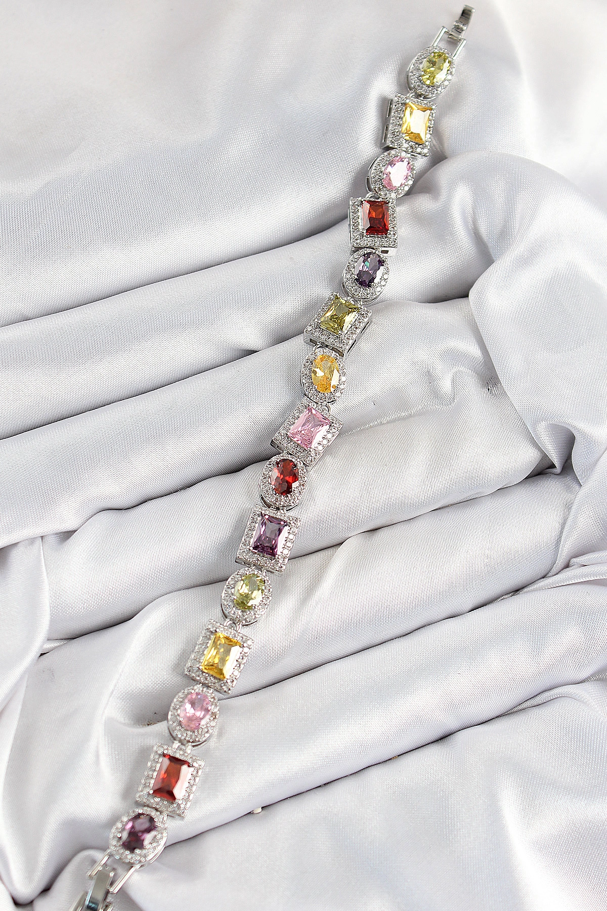 Pirinç Karışık Zirkon Taşlı Baget Model Gümüş Renk VIP Seri Kadın Bileklik