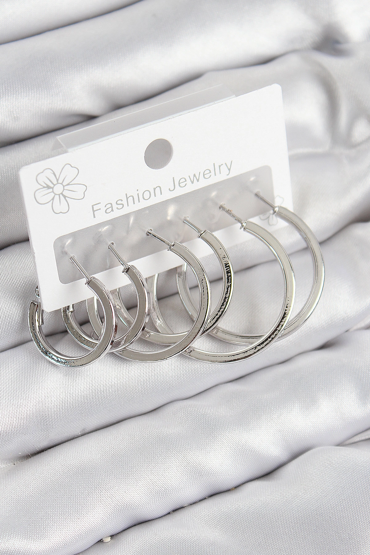 Pirinç Halka Model Gümüş Renk Kadın Set Küpe