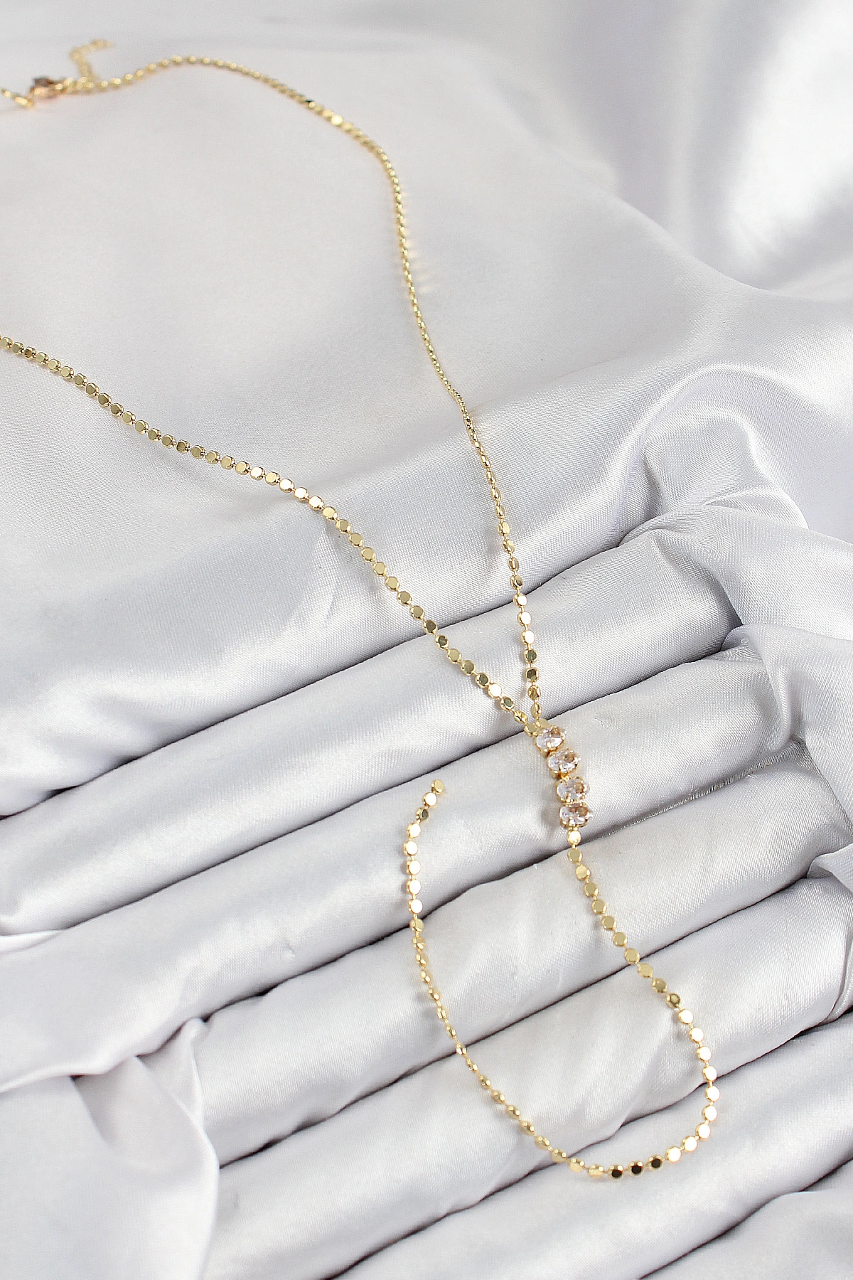 Pirinç Zirkon Taşlı Ezme Zincirli Model Gold Renk Y Kolye