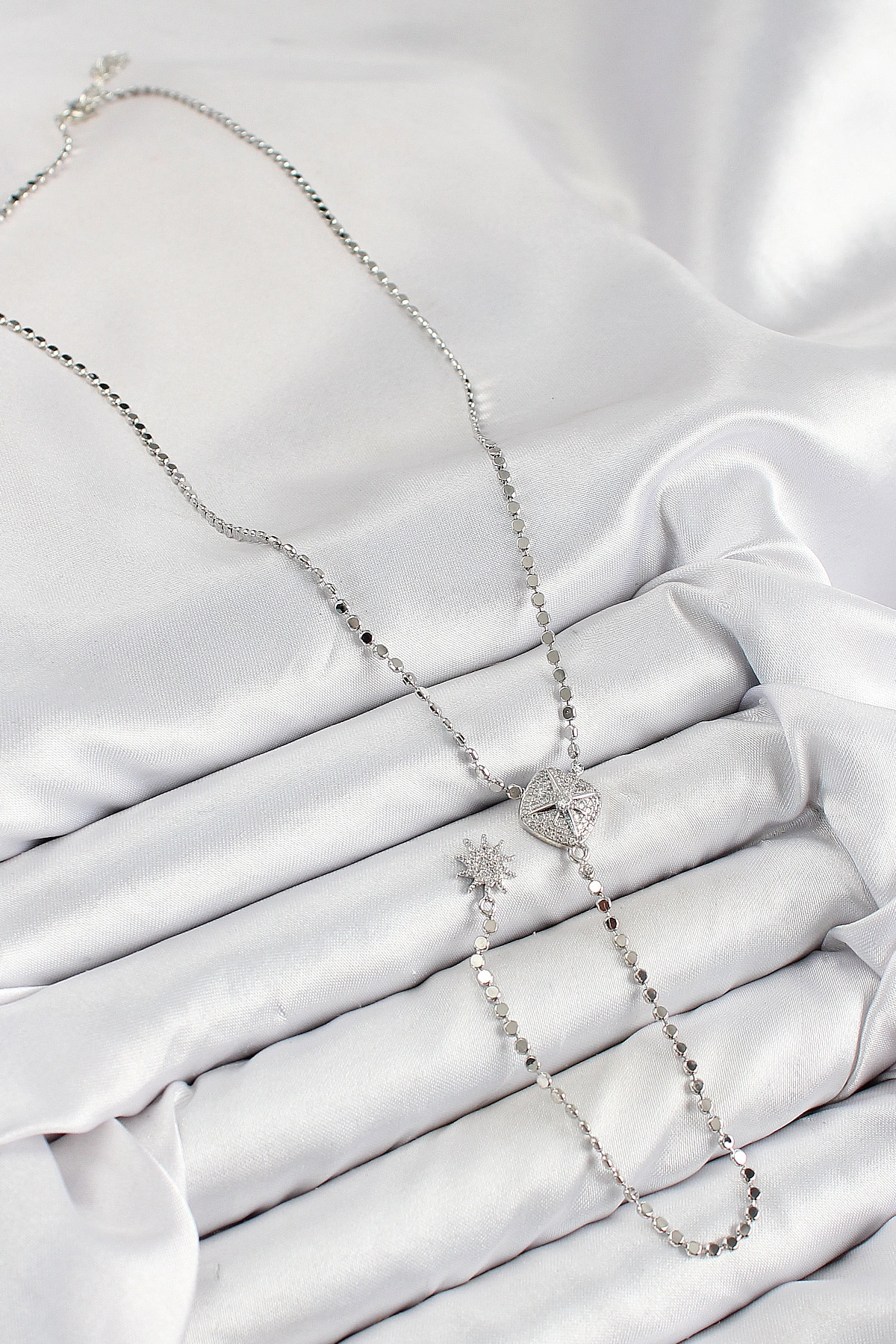 Pirinç Zirkon Taşlı Ezme Zincirli Madalyon Model Gümüş Renk Y Kolye