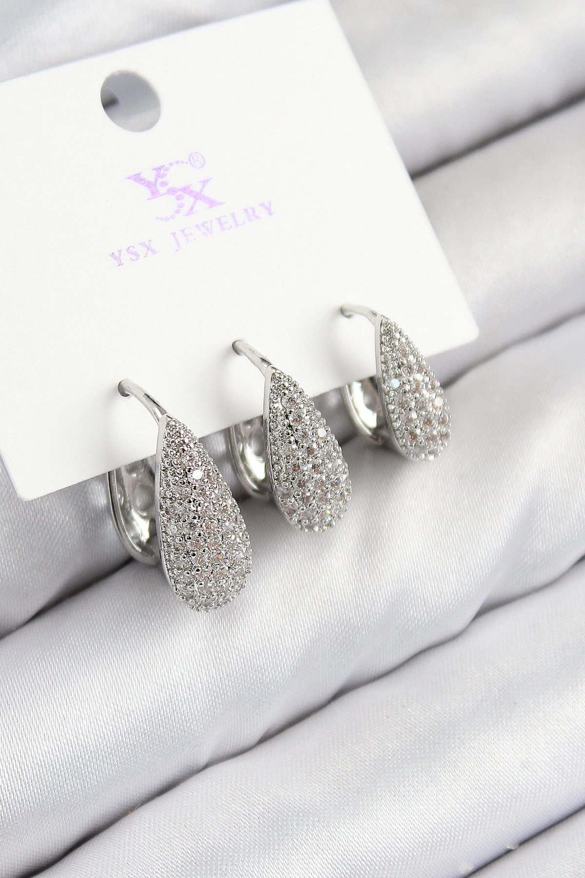 Pirinç Zirkon Taşlı 3'lü Damla Model Gümüş Renk Kadın Küpe