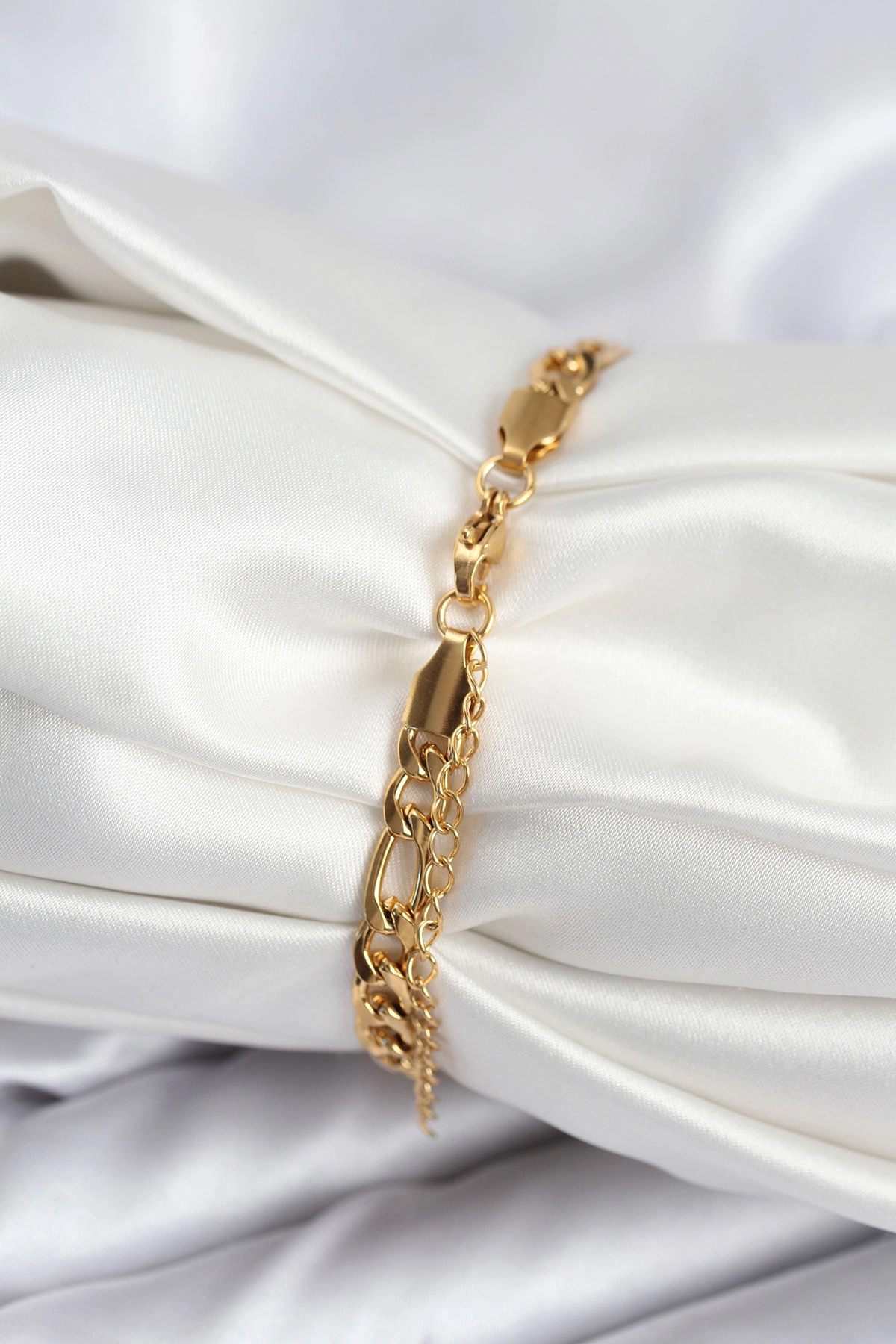 316L Çelik Gold Renk Oval Yazı Yazmaya Uygun Kadın Bileklik