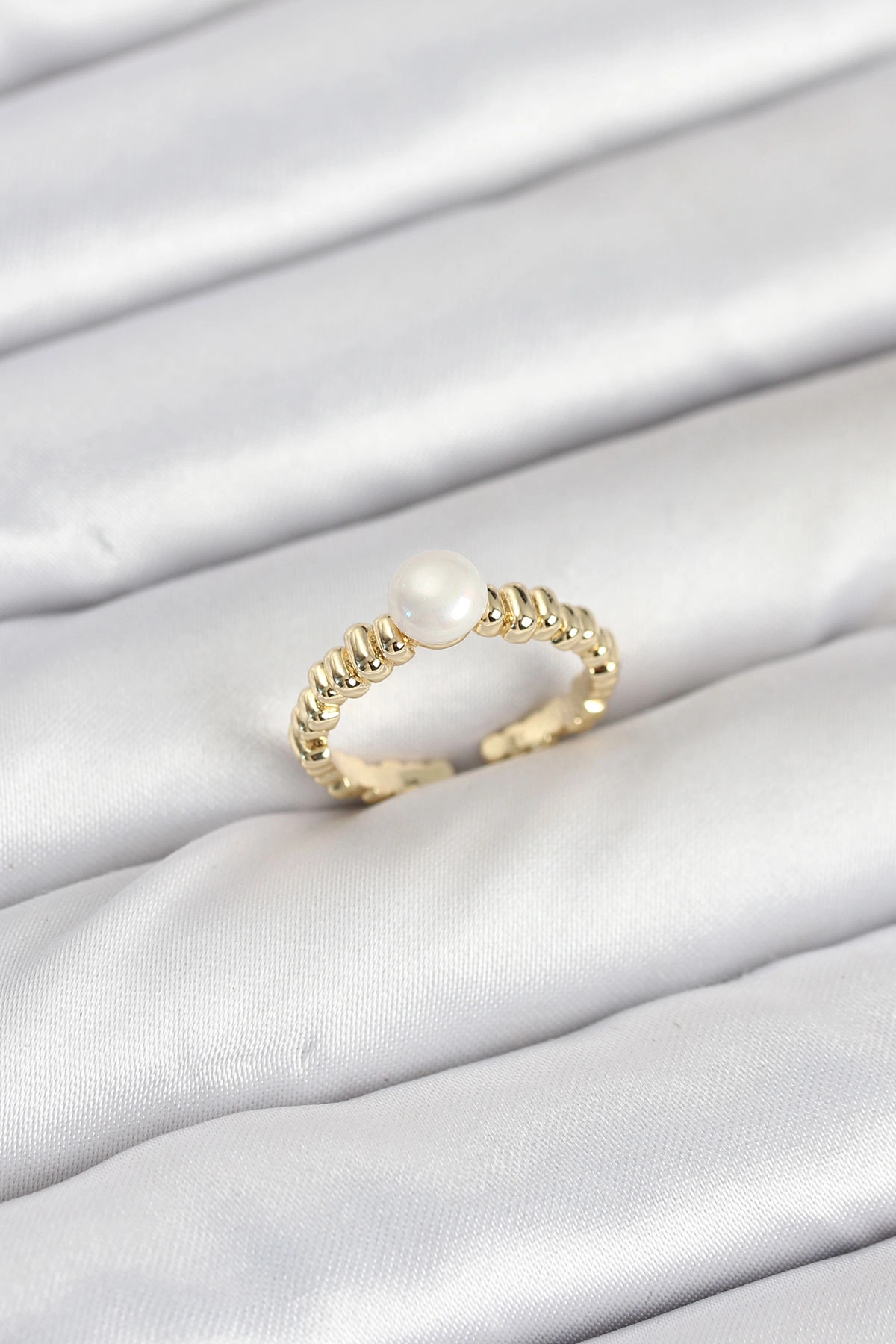 Pirinç Gold Renk Göbek İnci Model Kadın Yüzük