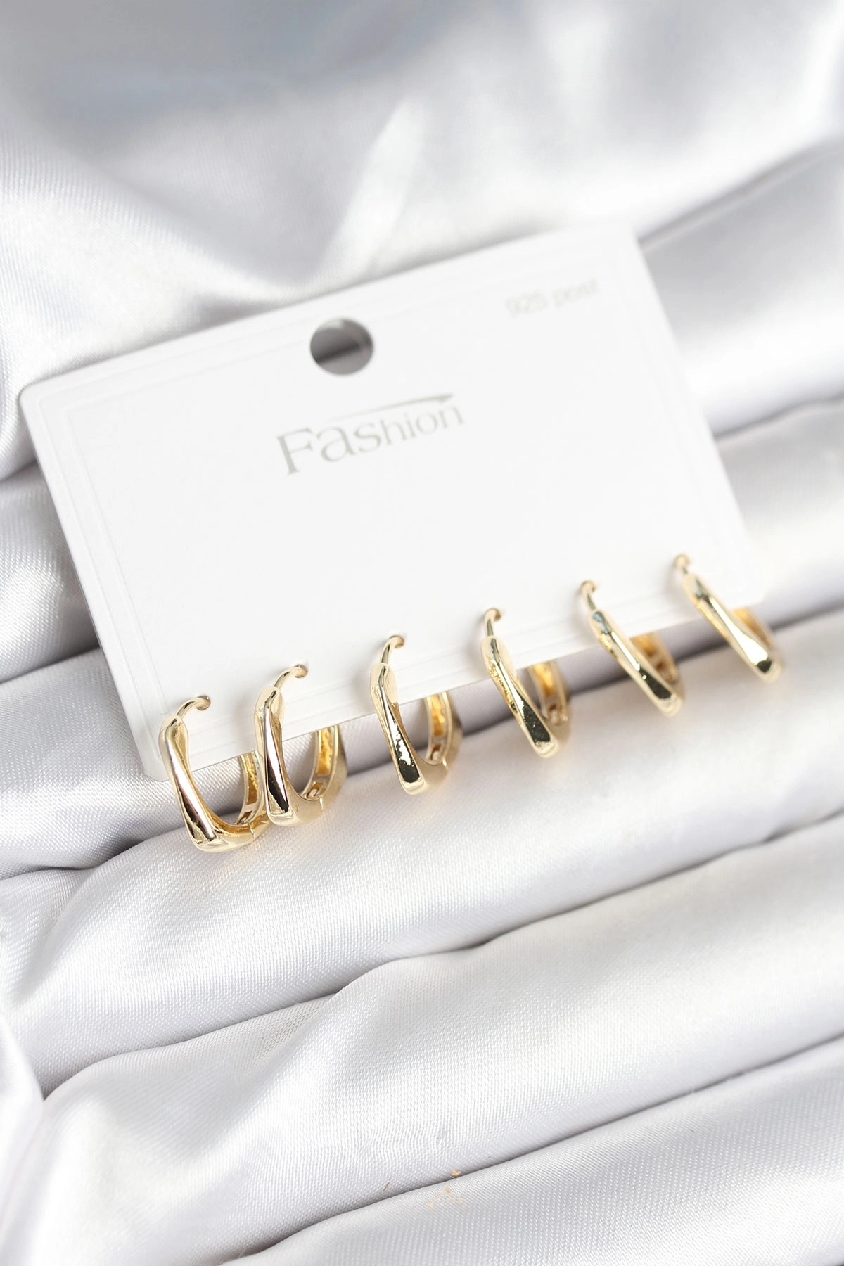 Gold Renk Pirinç Kare Halka Model 925 Ayar Gümüş Çivili Kadın Küpe Seti