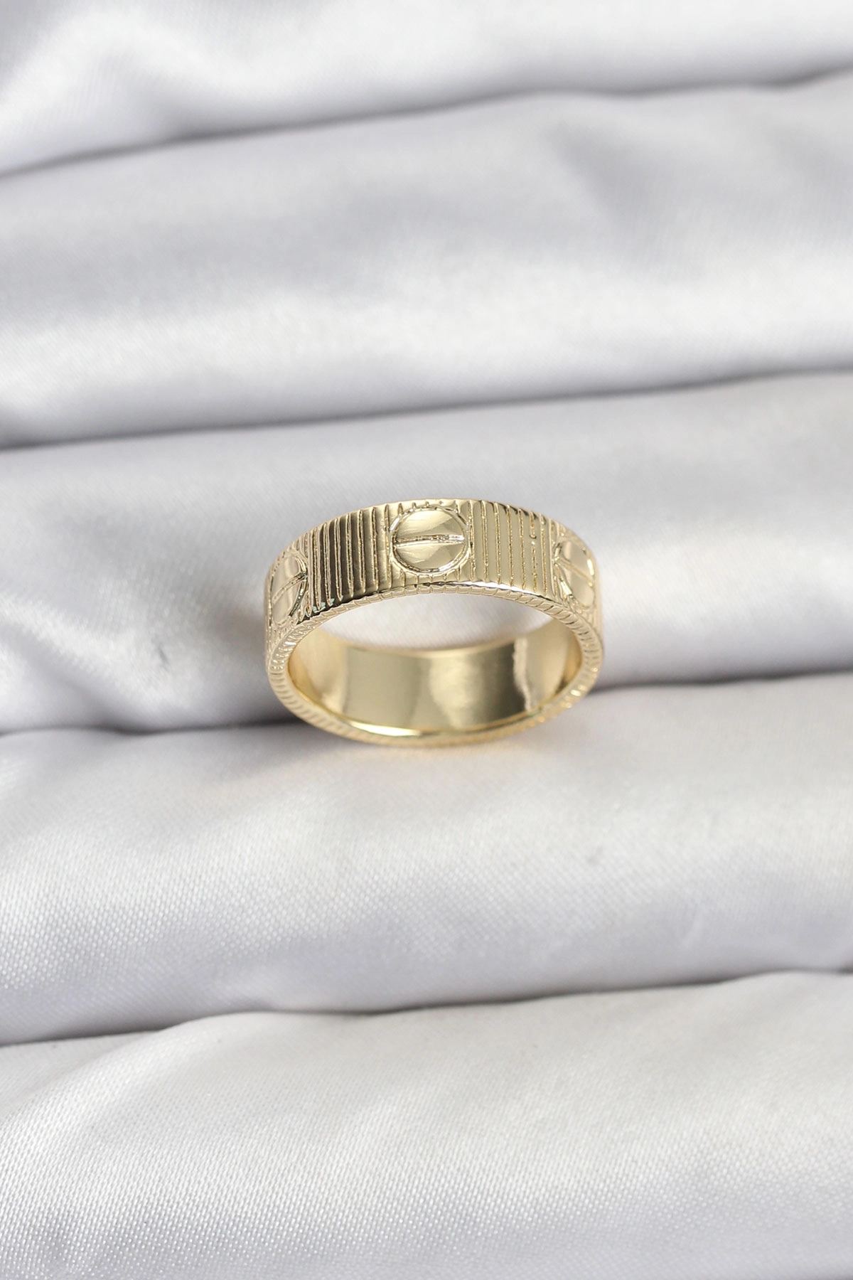 Gold Renk Model Kadın Yüzük