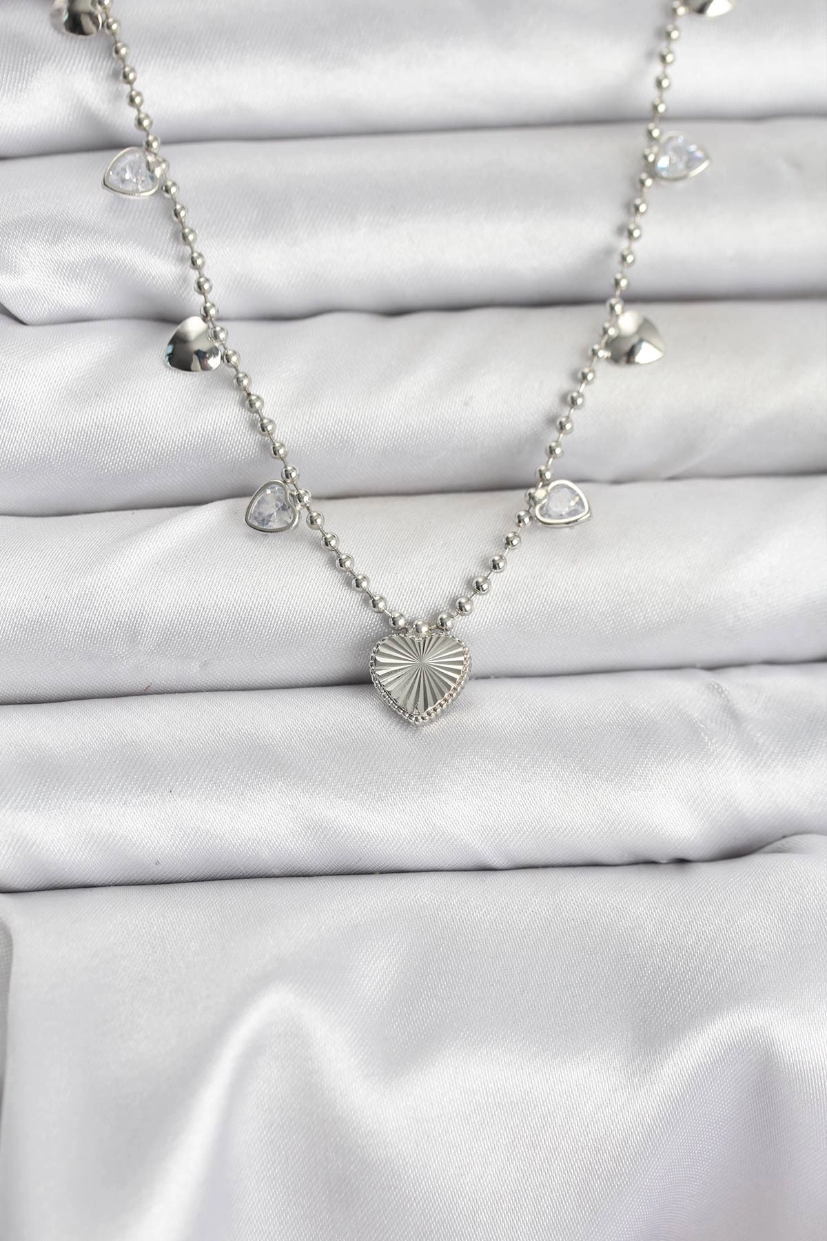 Pirinç Gümüş Renk Kalp Model Kadın Kolye