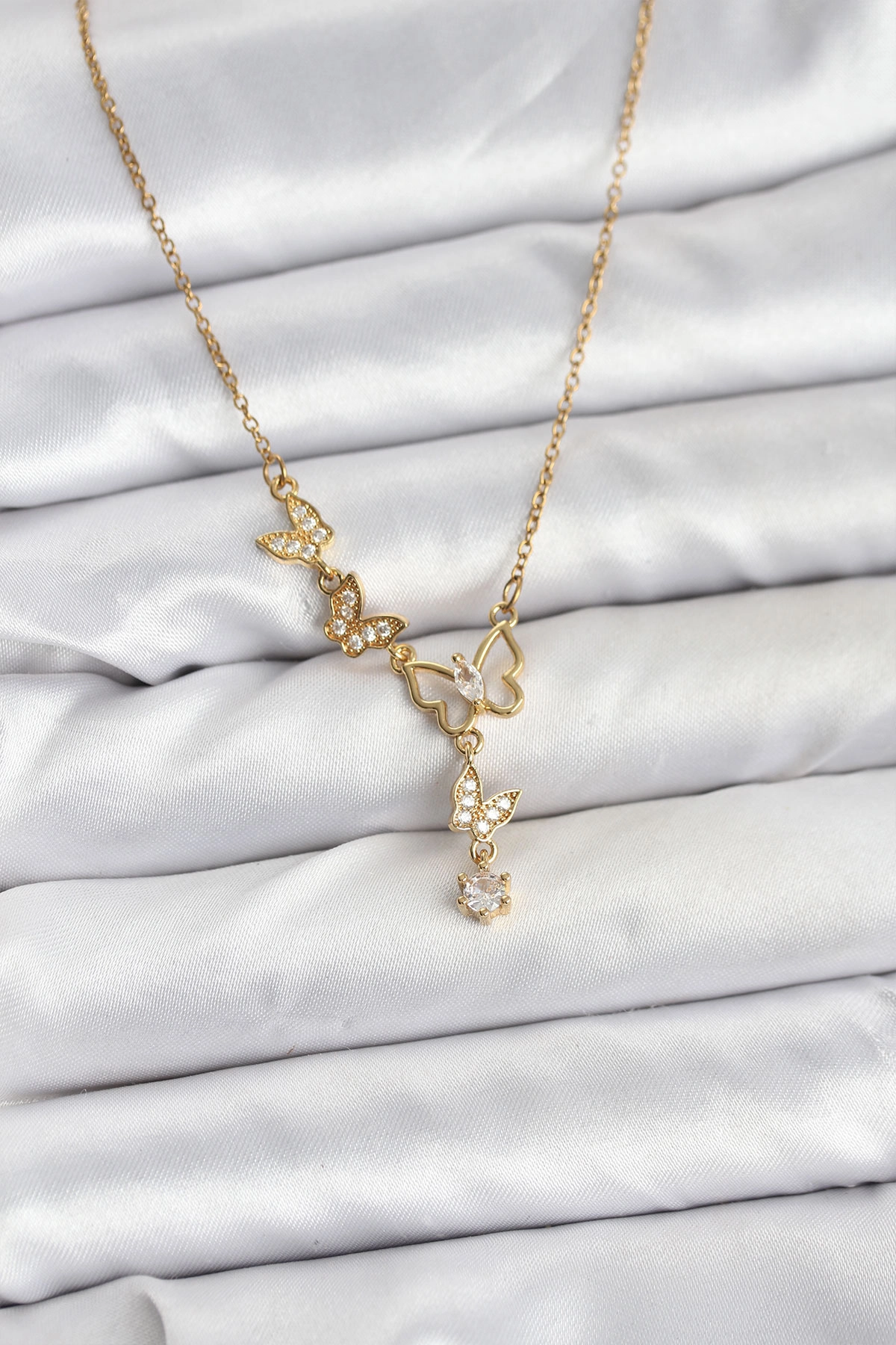 316L Çelik Zincir Gold Renk Kelebek Model Kadın Kolye