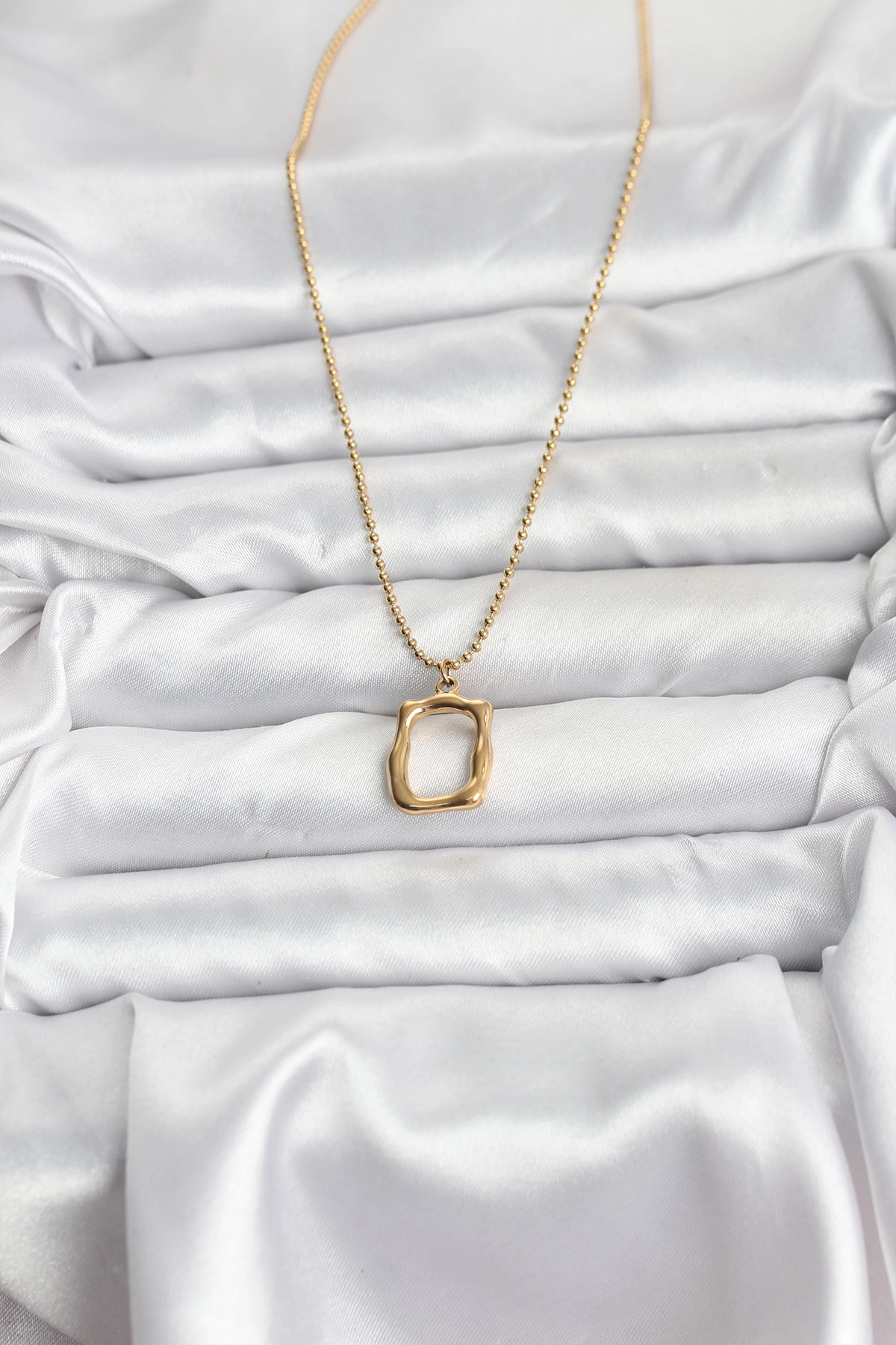 316L Çelik Zincir Gold Renk Model Kadın Kolye