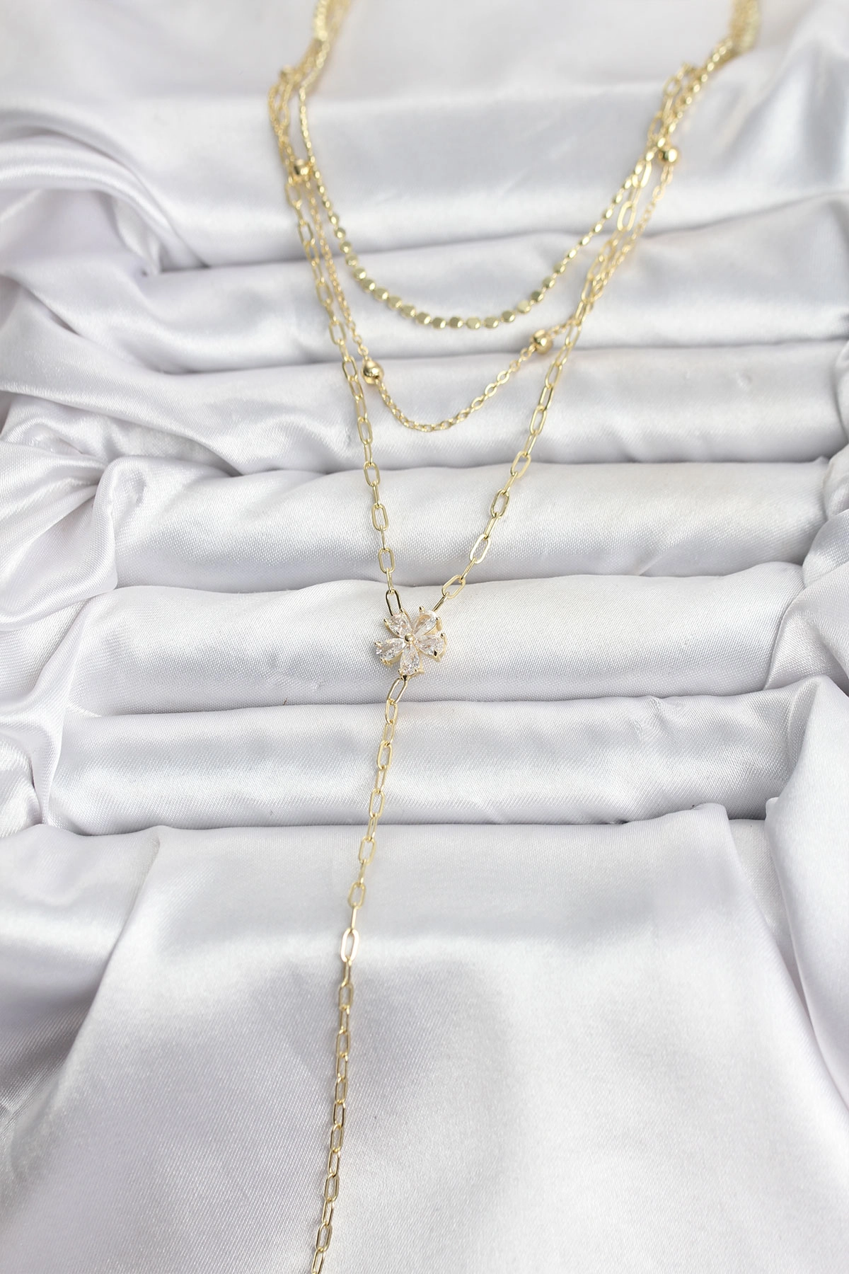 Pirinç Gold Renk Zirkon Taşlı Çiçek Model Detaylı 3'lü Kombin Y Kadın Kolye