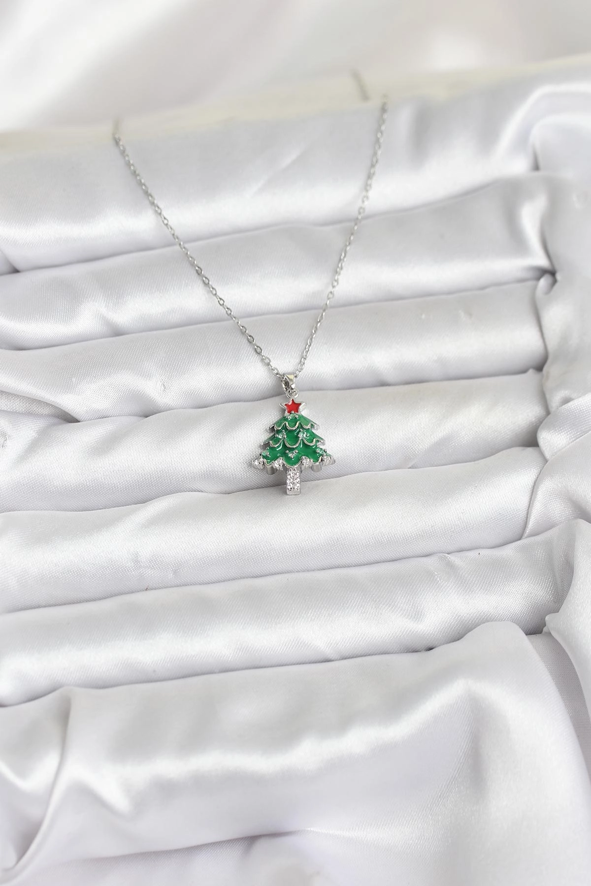 316L Çelik Zincir Gümüş Renk Çam Ağacı Model Yılbaşı Temalı Kadın Kolye