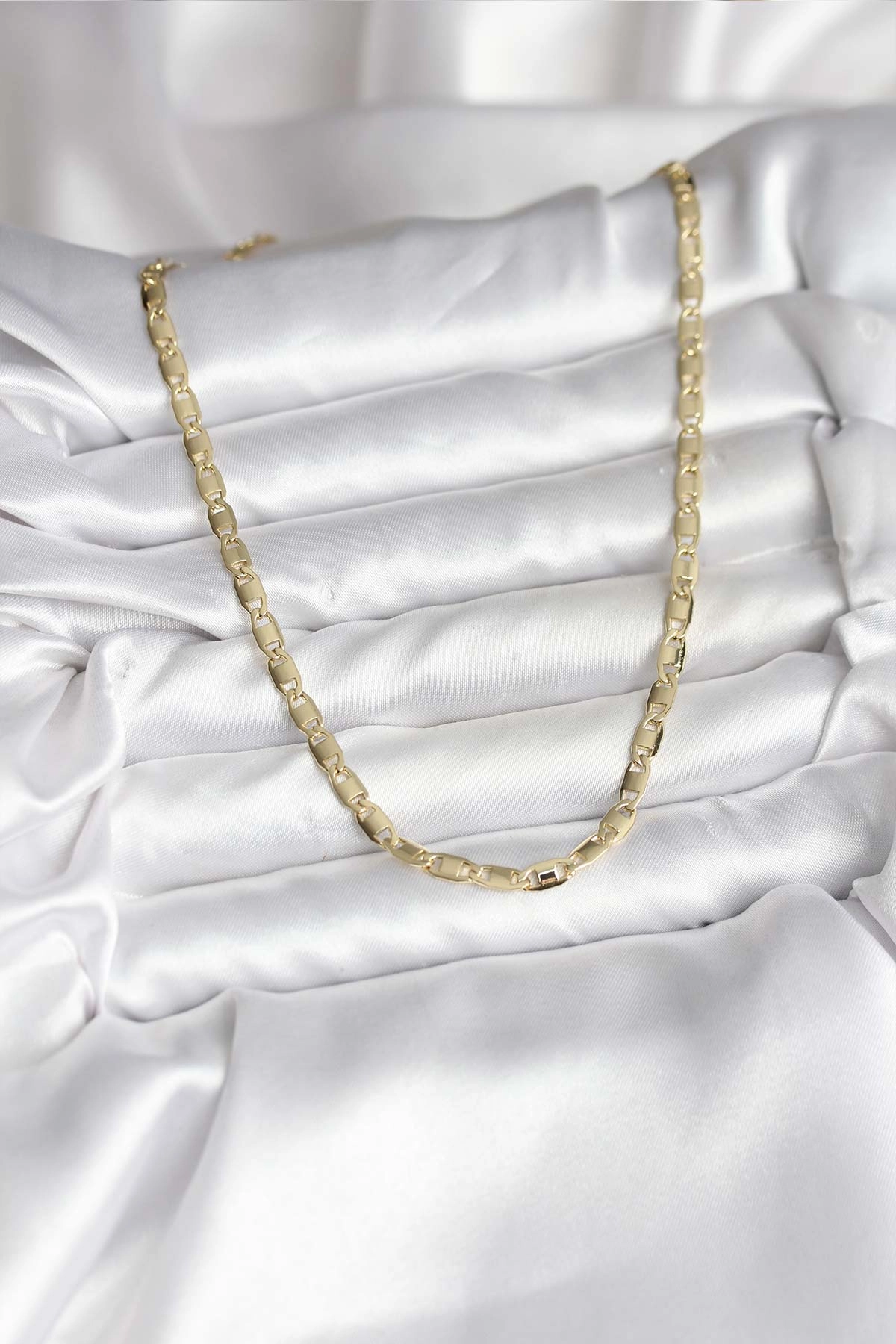 14K Gold Renk Kaplama Plaka Ezme Model Zincirli CM Kadın Kolye