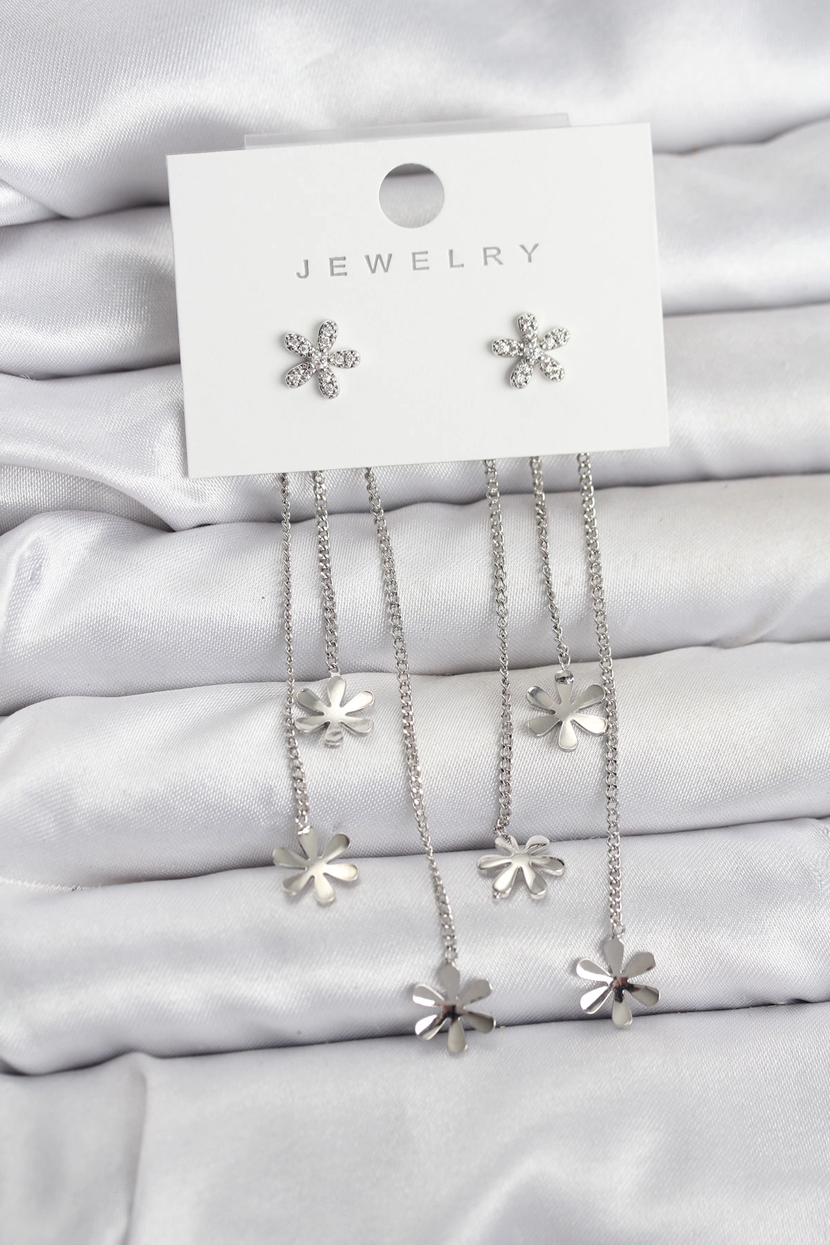 Papatya Model Gümüş Renk Pirinç Sallantılı Kadın Küpe