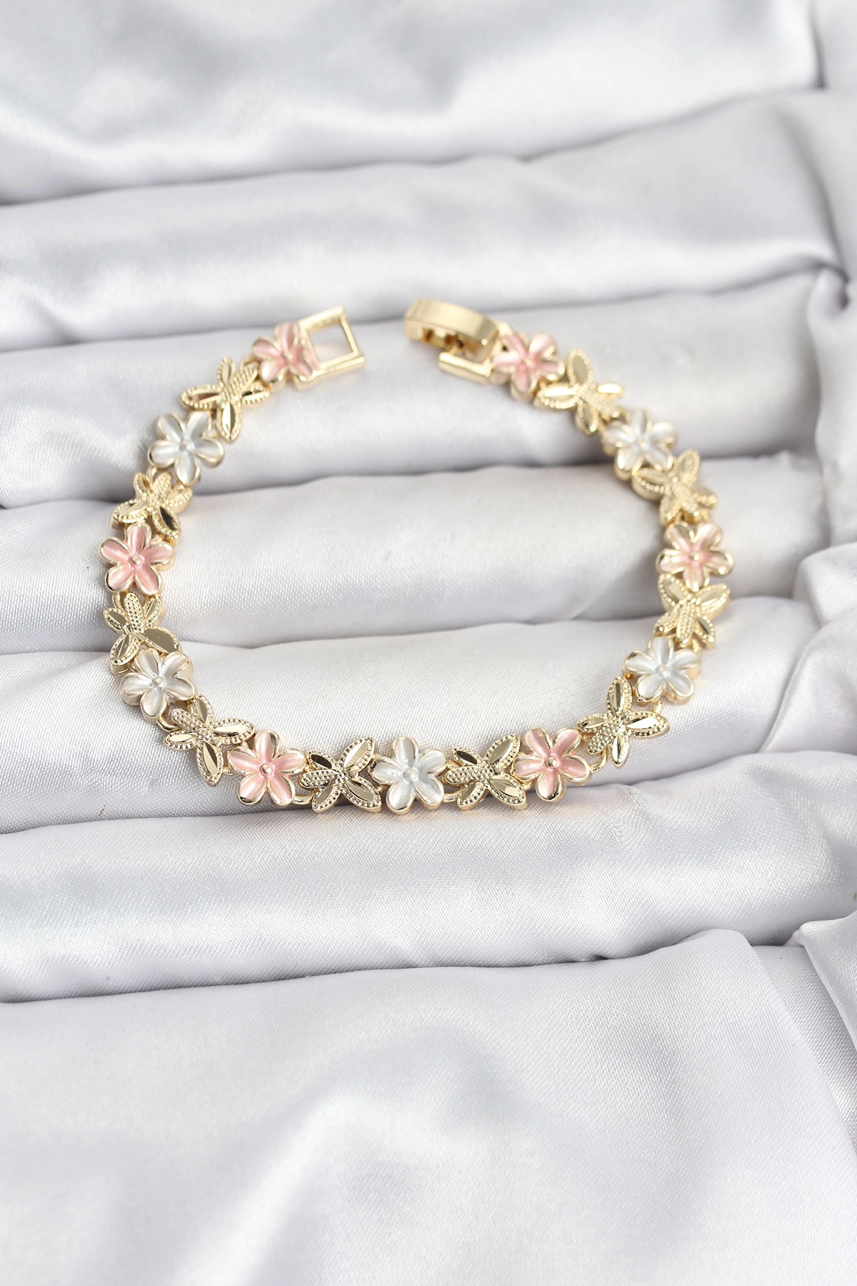Lotus Model Pirinç Gold ve Pembe Renk Kadın Bileklik