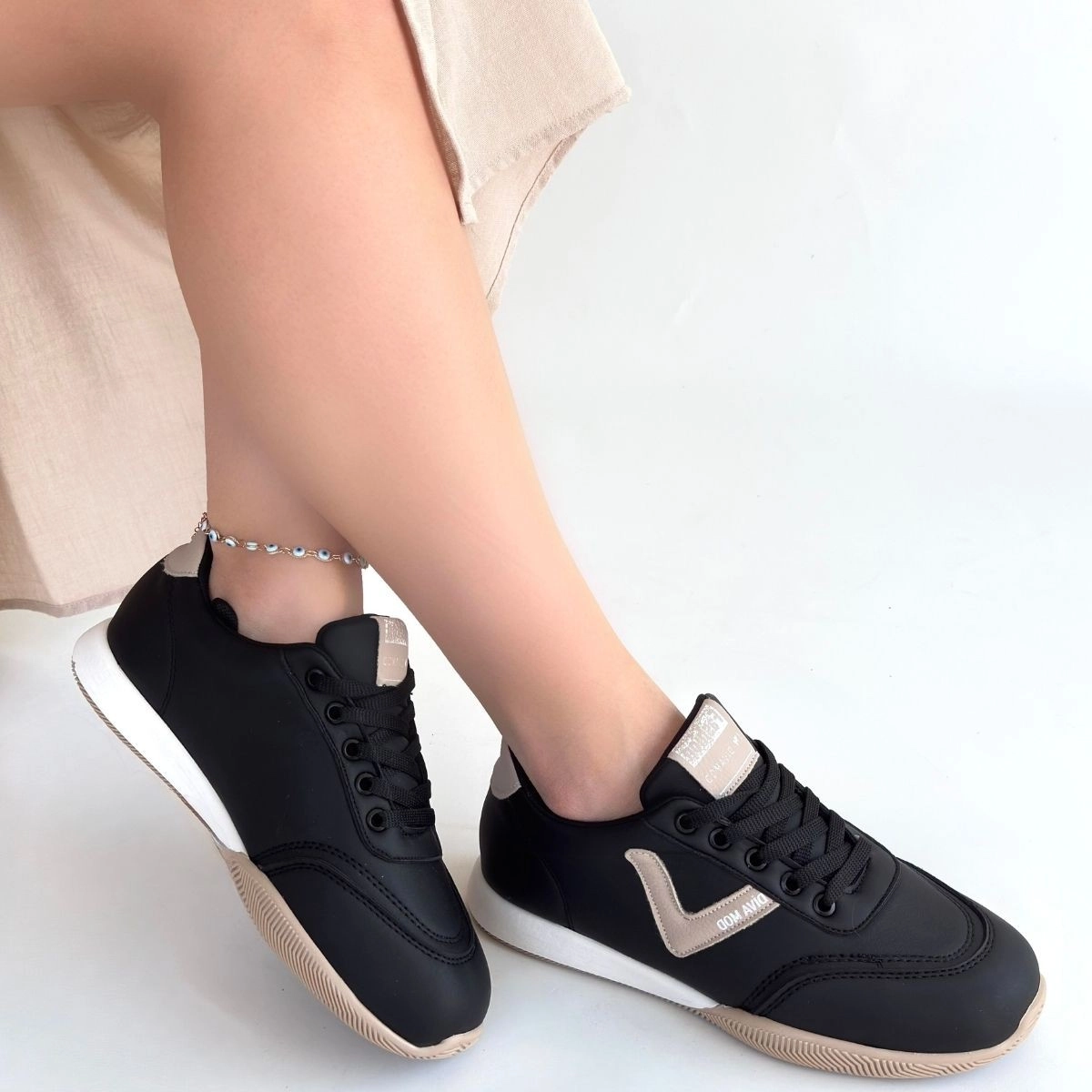 Jowen Siyah Cilt Bej Detaylı Bağcıklı Spor Ayakkabı