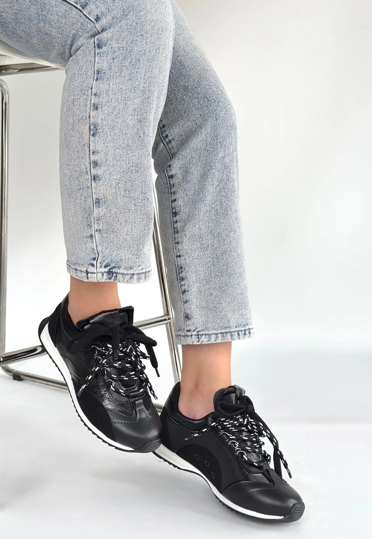 Ranu Siyah Cilt Paraşüt Detaylı Bağcıklı Spor Ayakkabı