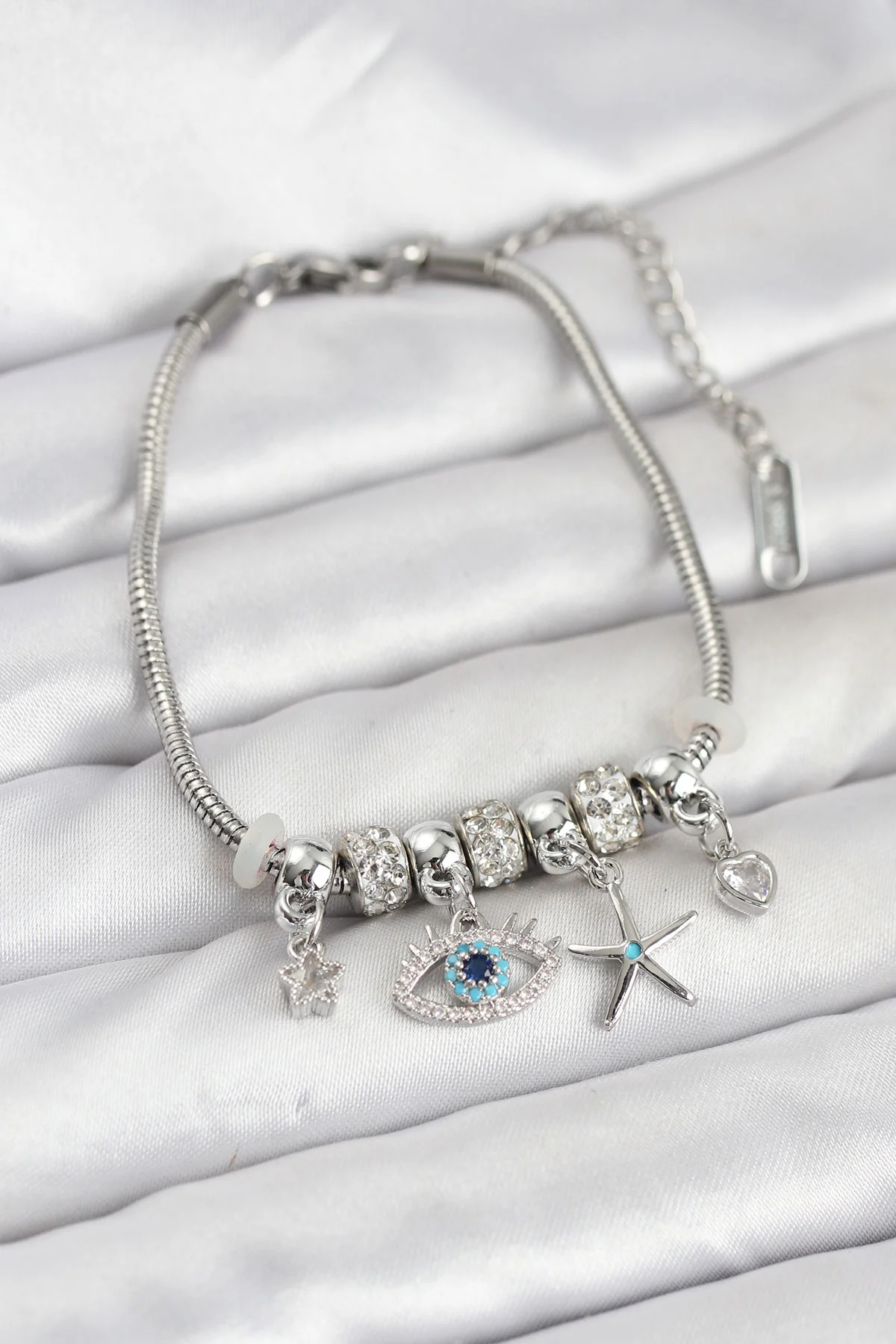 Pirinç Gümüş Renk Göz Model Charmlı Kadın Bileklik