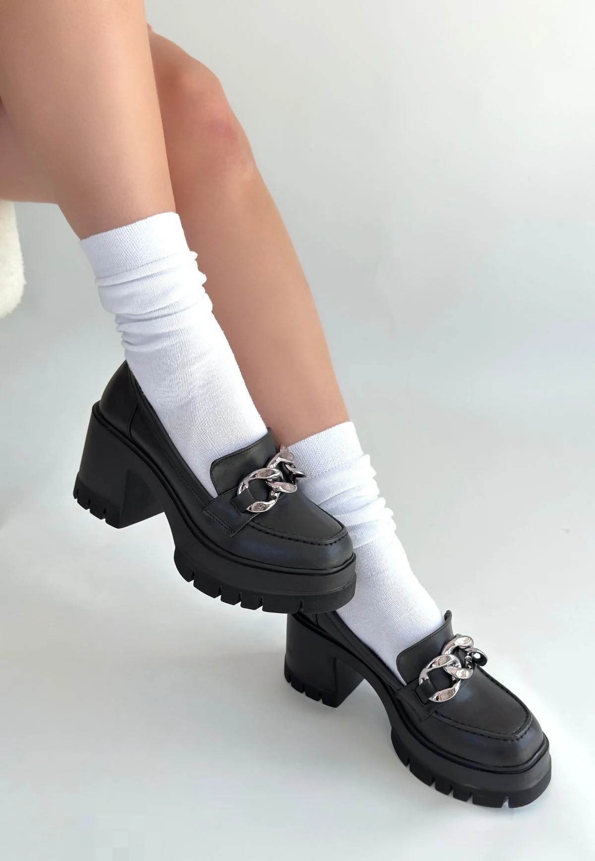 Winar Siyah Cilt Doldu Topuk Ayakkabı