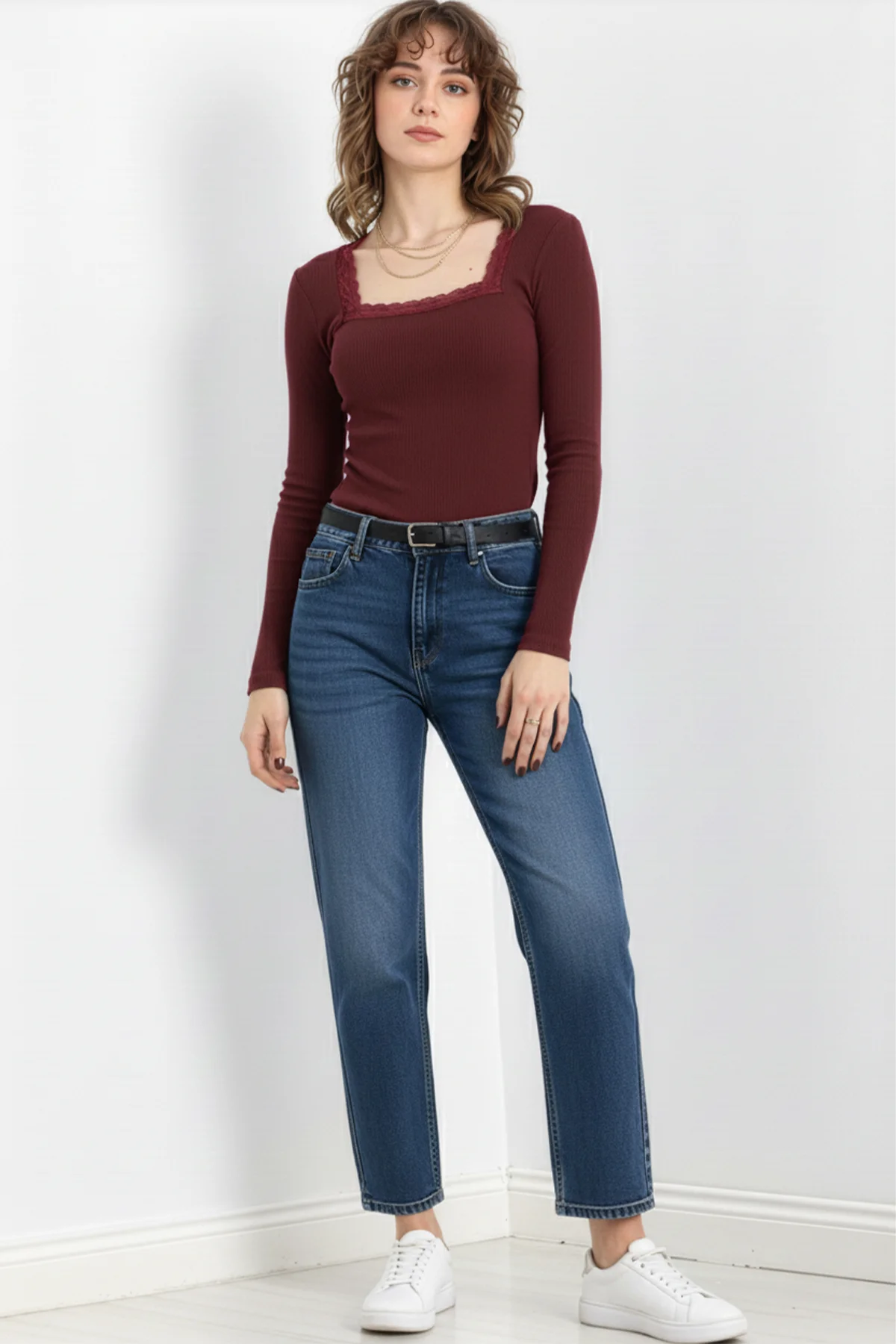 Kare Yaka Dantelli Kaşkorse Bluz -  Bordo