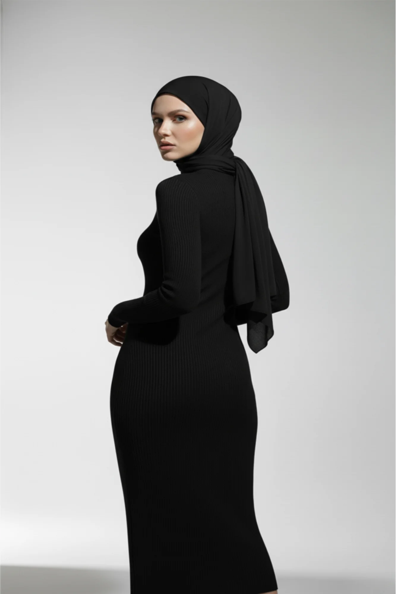 Balıkçı Yaka Siyah Uzun Elbise Tesettür