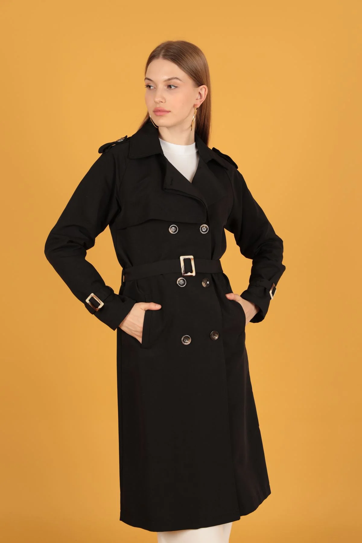 Tokalı kadın Siyah Trençkot