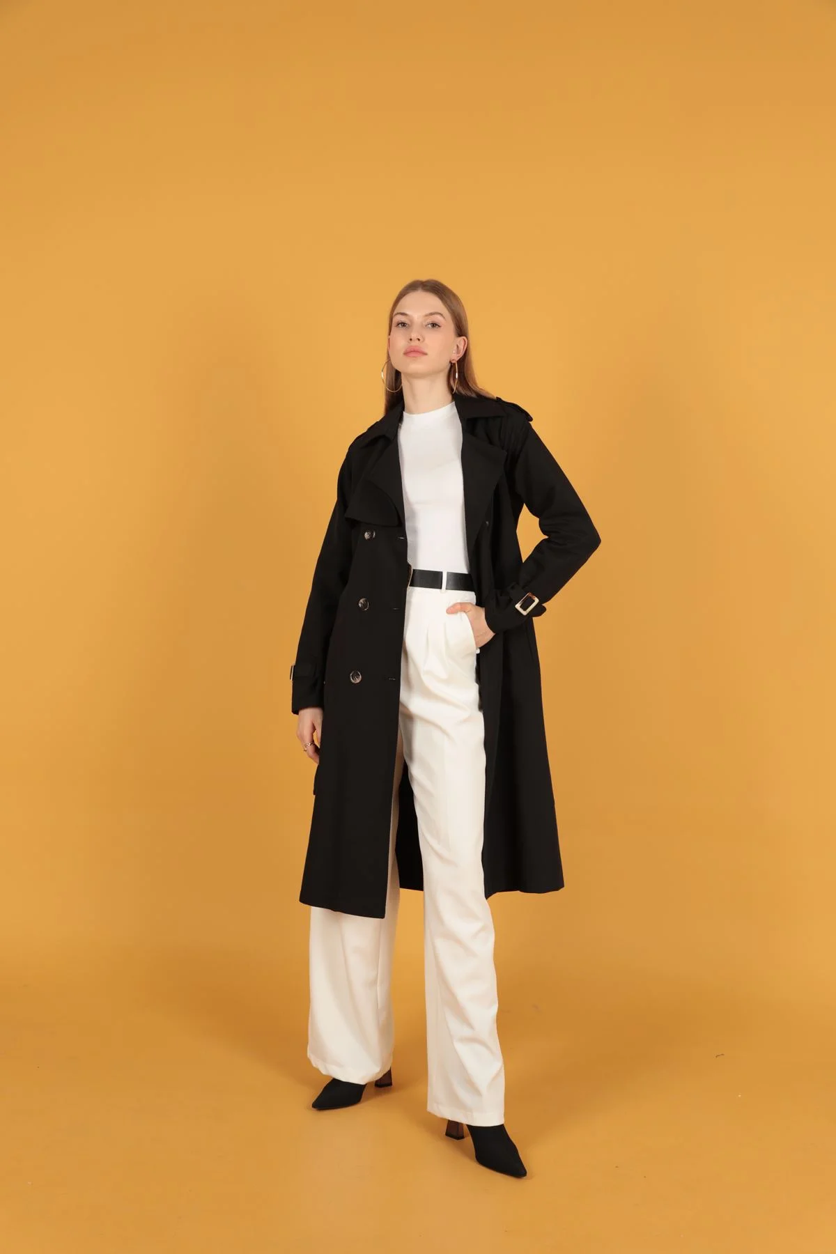 Tokalı kadın Siyah Trençkot