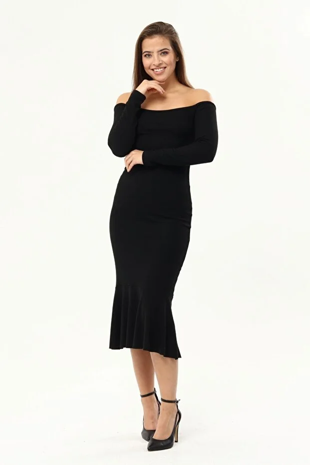 Kadın Siyah Omuzlar Açık Eteği Volanlı Elbise