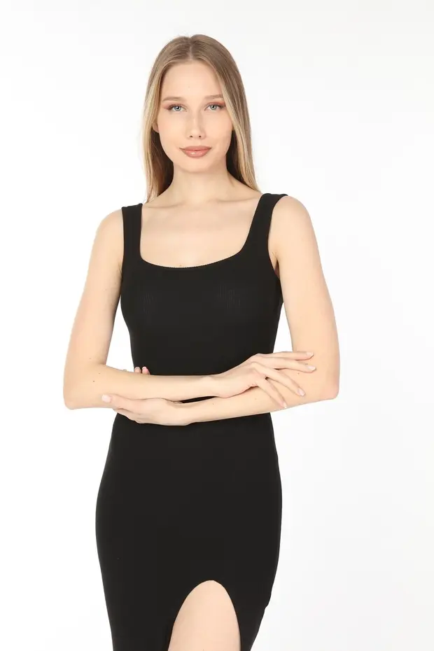 Kadın Siyah  Kare Yaka Yırtmaçlı Kaşkorse Elbise