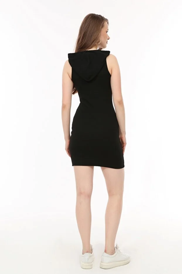 Kadın Siyah Kapüşonlu Örme Elbise