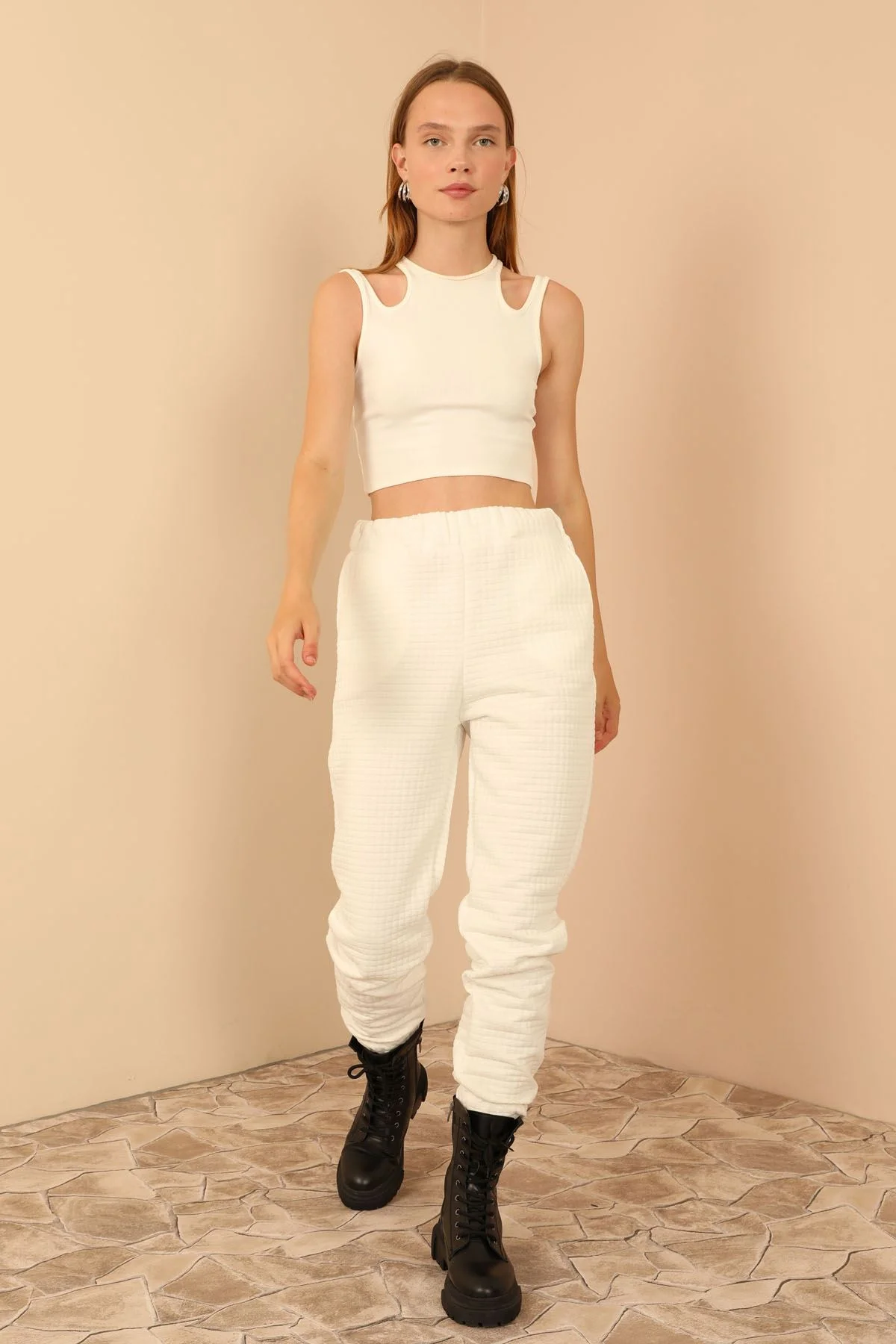 Kadın  Ekru  Pantolon Dört Mevsim