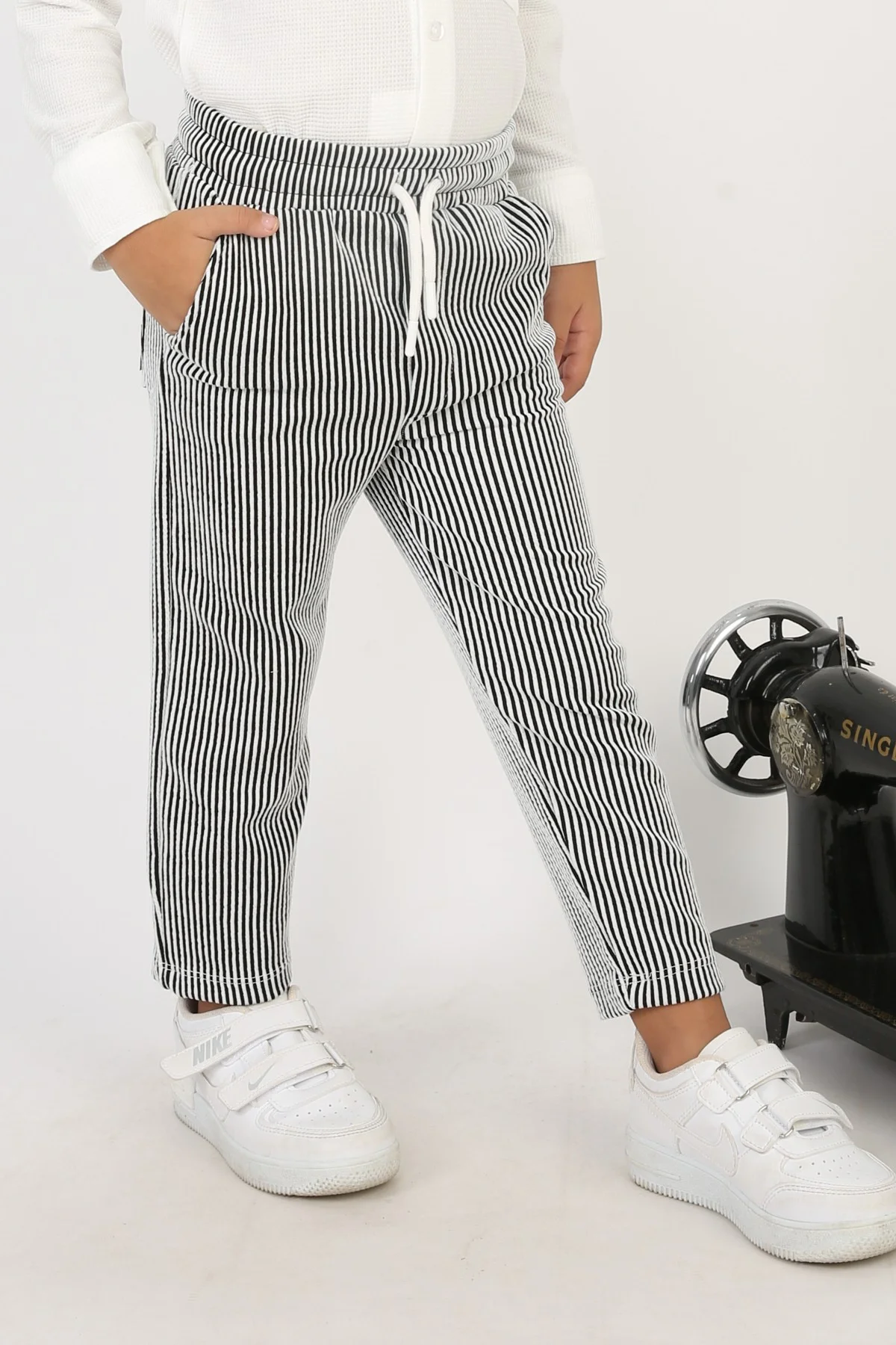 Arka Cep Arma Detaylı Fitilli Kumaş Erkek Çocuk Günlük Pantolon