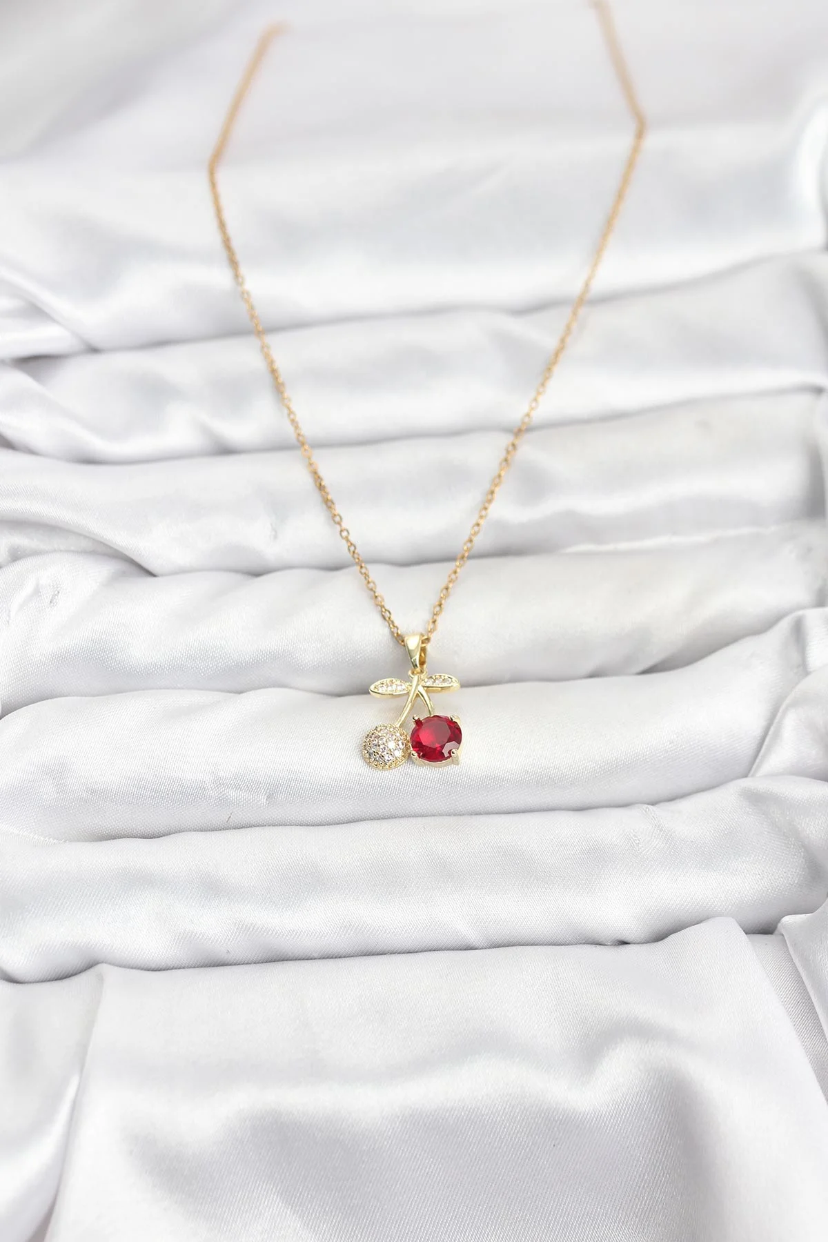 316L Çelik Zincir Gold Renk Kiraz Model Zirkon Taşlı Kadın Kolye