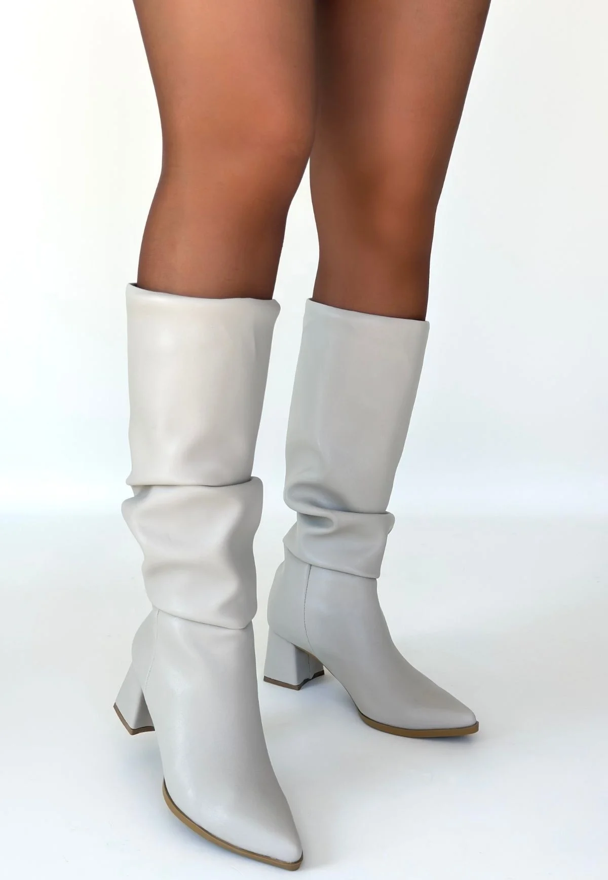 Pitay Bej Cilt Topuklu Çizme