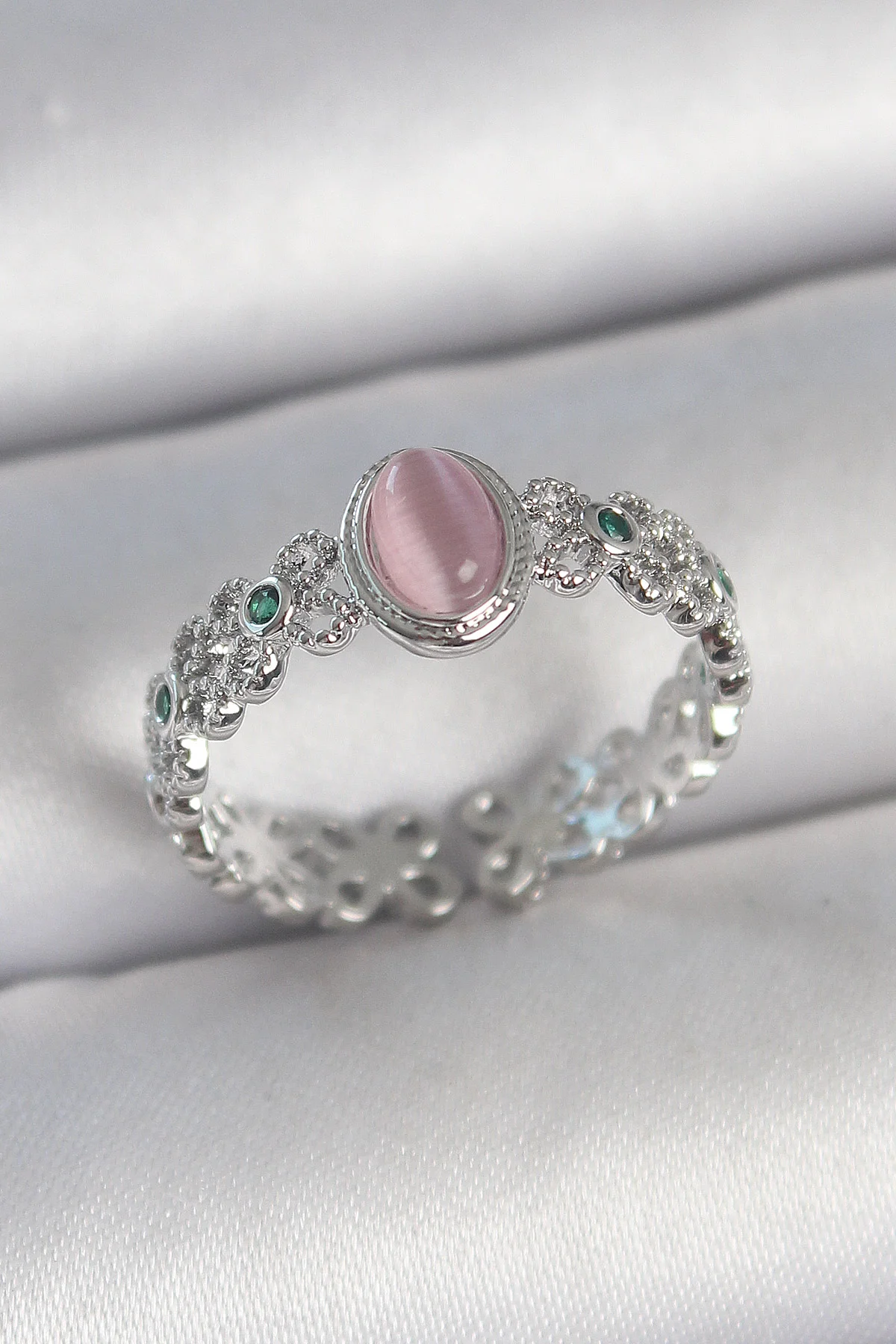 Pirinç Gümüş Renk Zirkon Taş Detaylı Pembe Mineli Damla Model Ayarlanabilir Kadın Yüzük